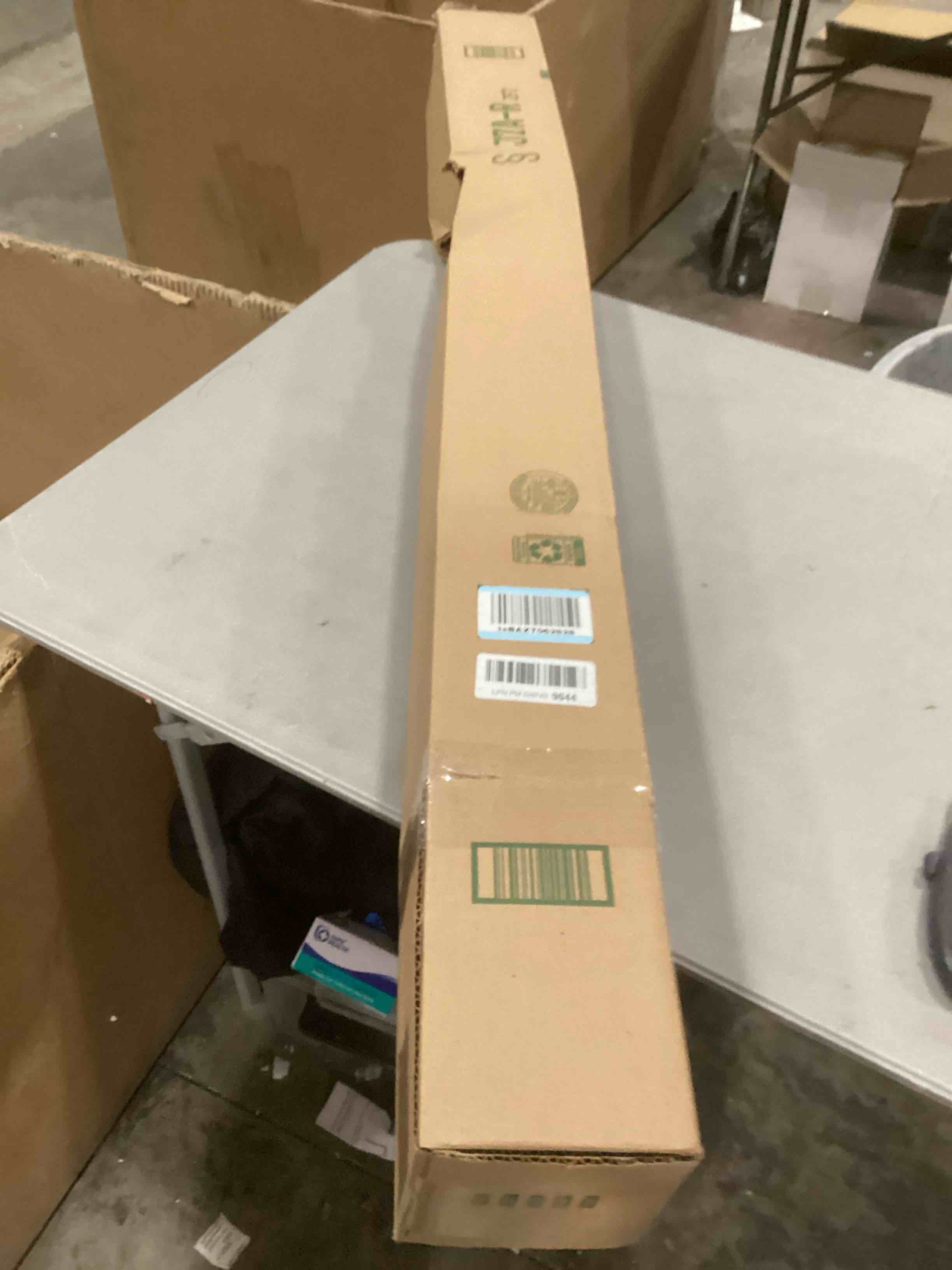 https://s3.amazonaws.com/lotting-images-prod/bidfta/GRN6706097_1737478594884.jpeg