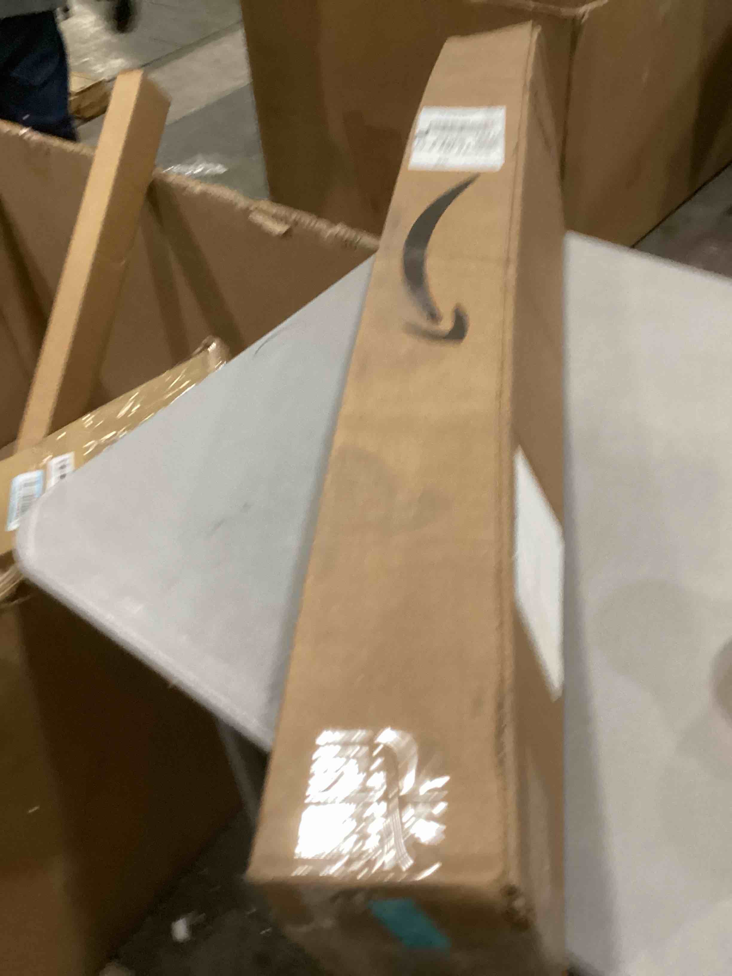 https://s3.amazonaws.com/lotting-images-prod/bidfta/GRN6706130_1737484954165.jpeg