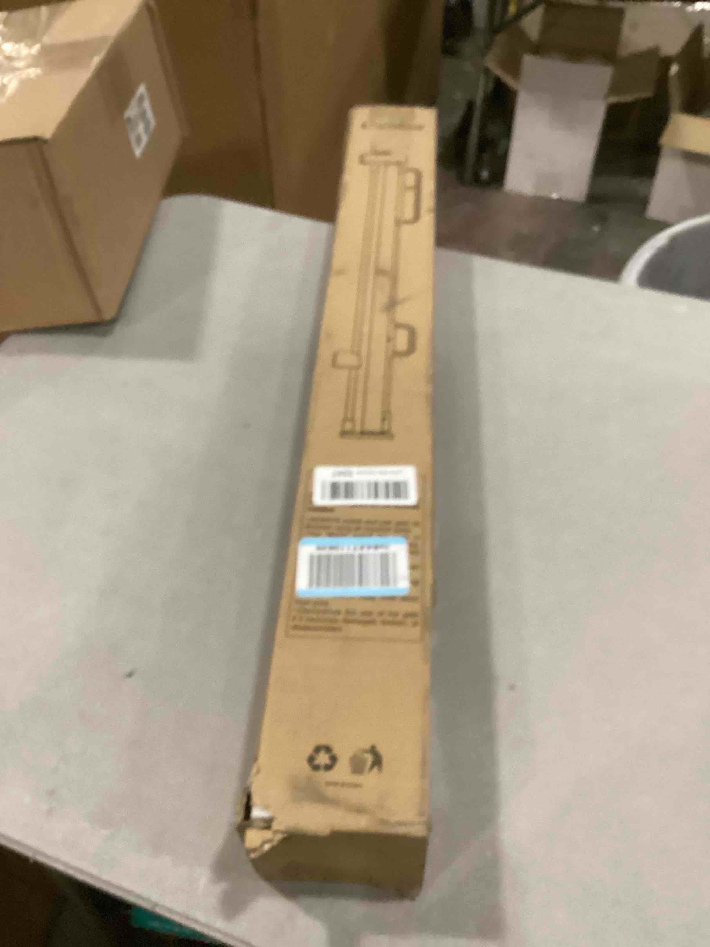 https://s3.amazonaws.com/lotting-images-prod/bidfta/GRN6706136_1737485476495.jpeg