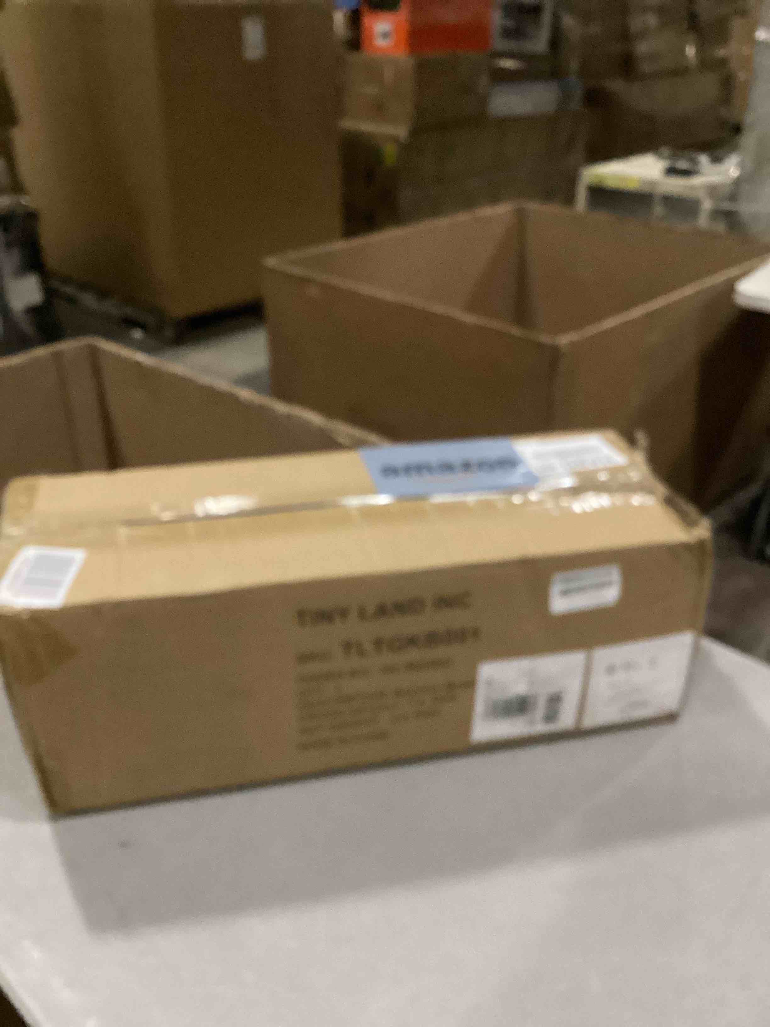 https://s3.amazonaws.com/lotting-images-prod/bidfta/GRN6706473_1737656995902.jpeg