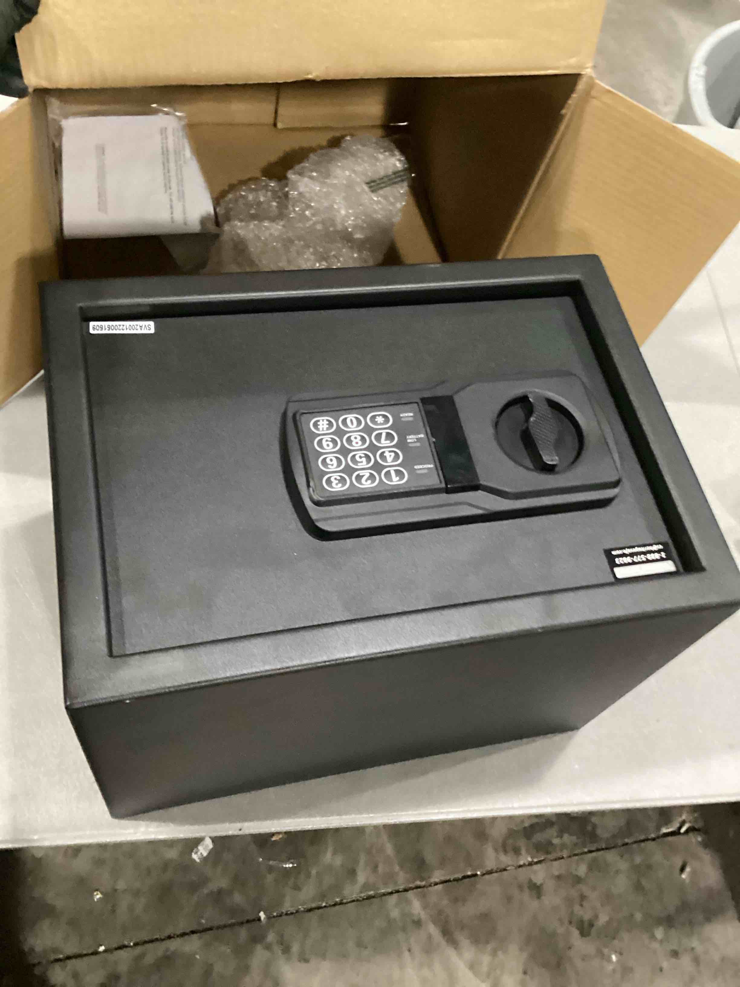 https://s3.amazonaws.com/lotting-images-prod/bidfta/GRN6706535_1737725693244.jpeg