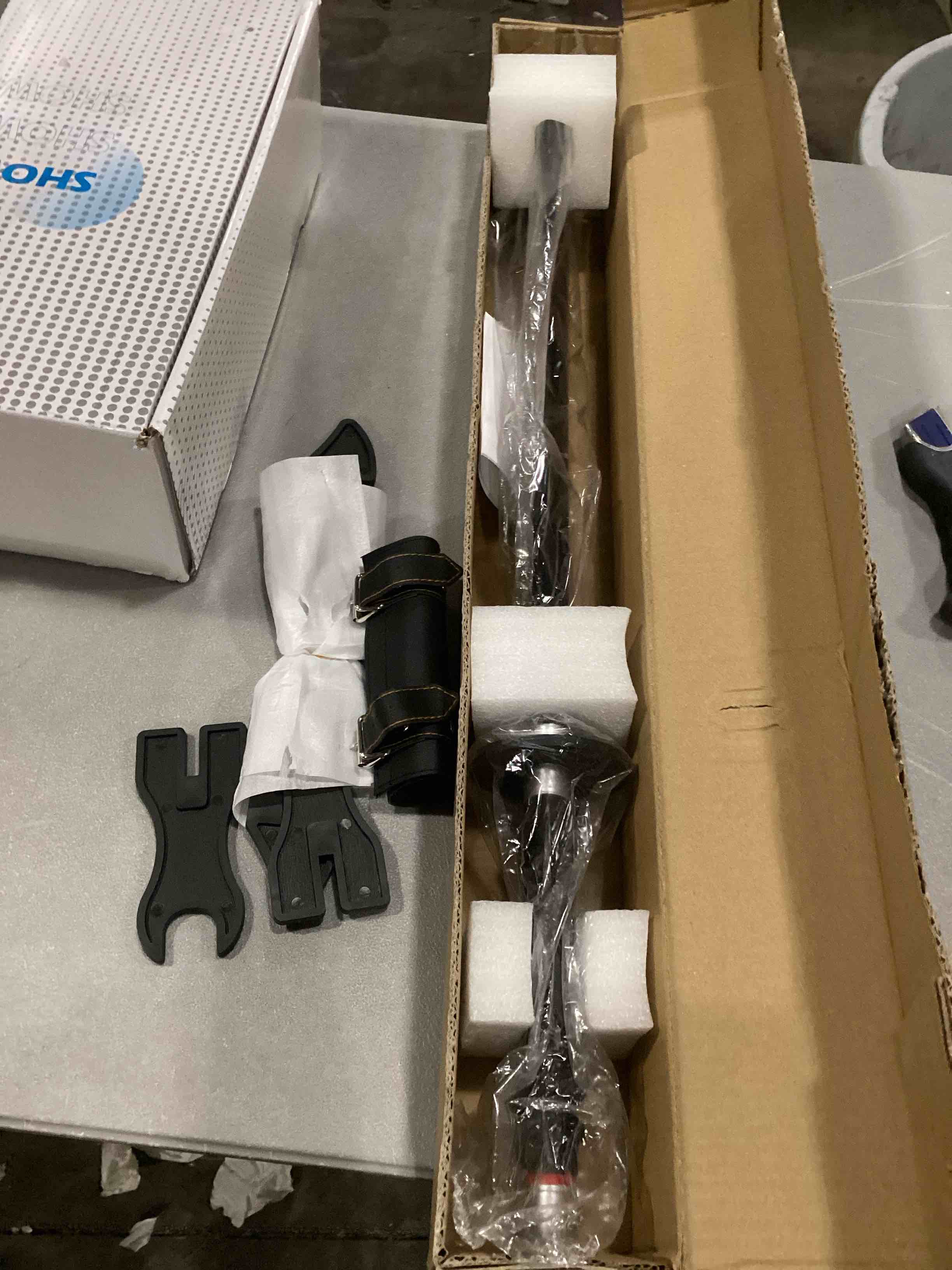 https://s3.amazonaws.com/lotting-images-prod/bidfta/GRN6706631_1737746464580.jpeg