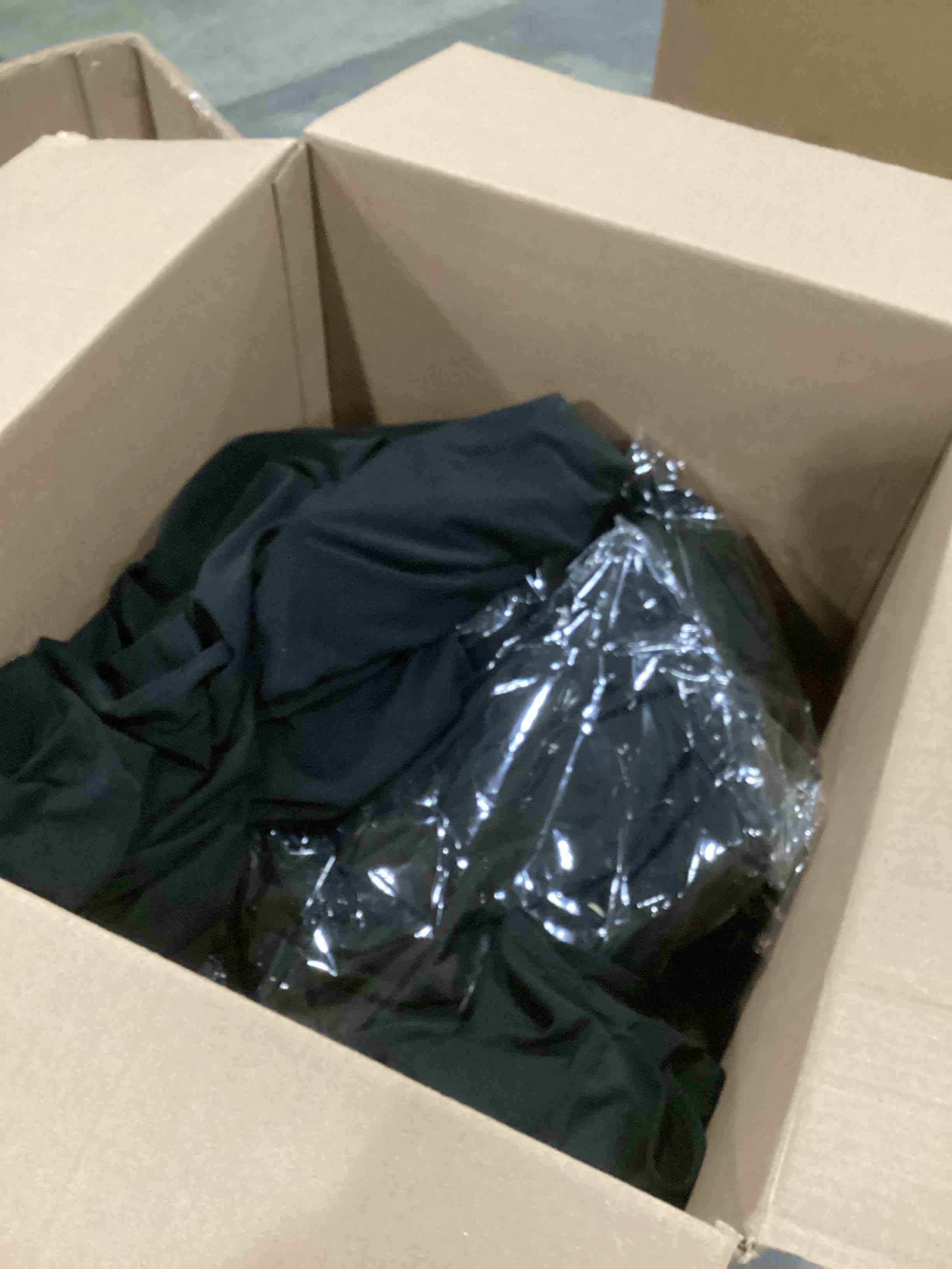 https://s3.amazonaws.com/lotting-images-prod/bidfta/GRN6706874_1738074825583.jpeg
