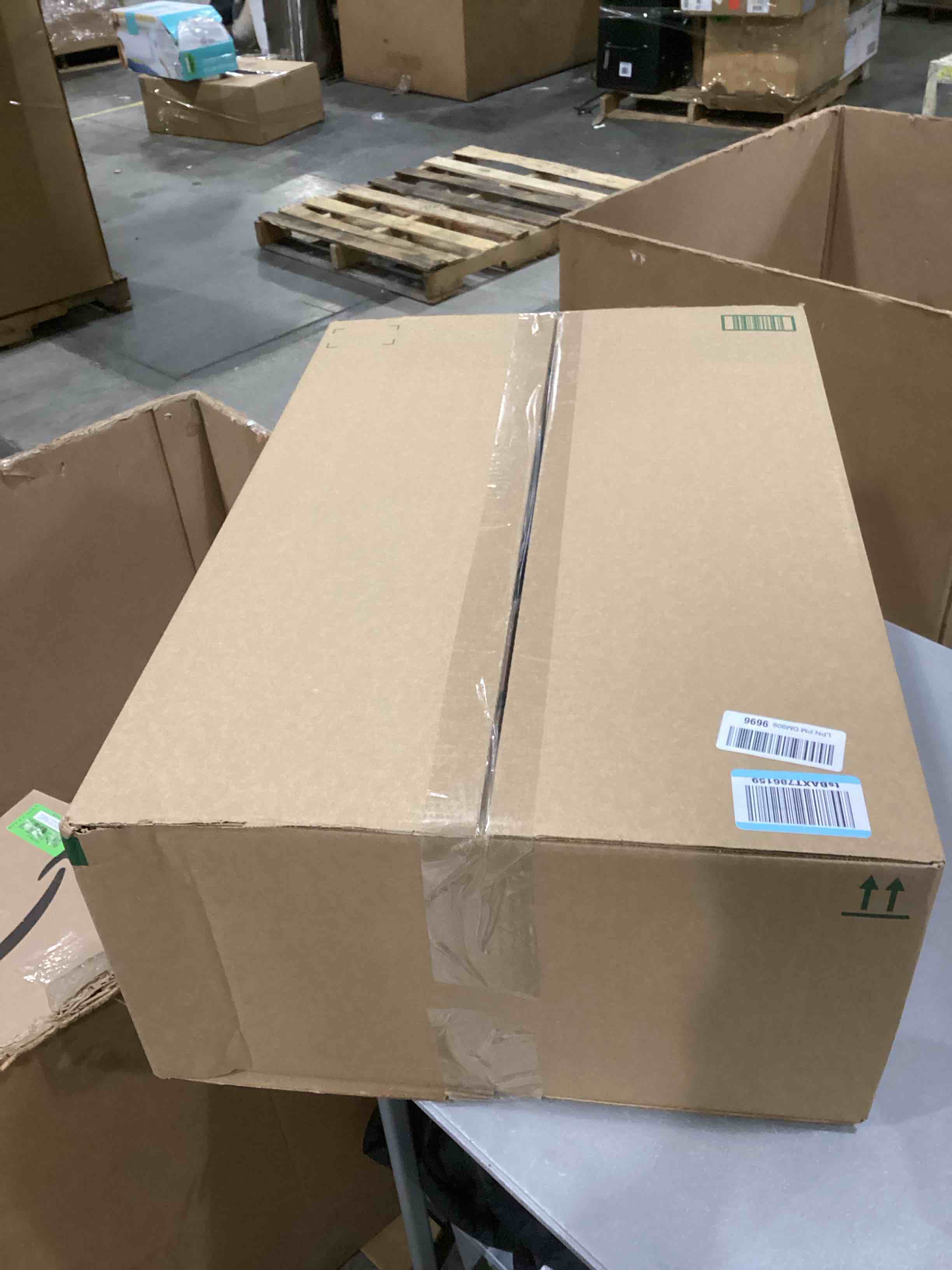 https://s3.amazonaws.com/lotting-images-prod/bidfta/GRN6706875_1738074882134.jpeg