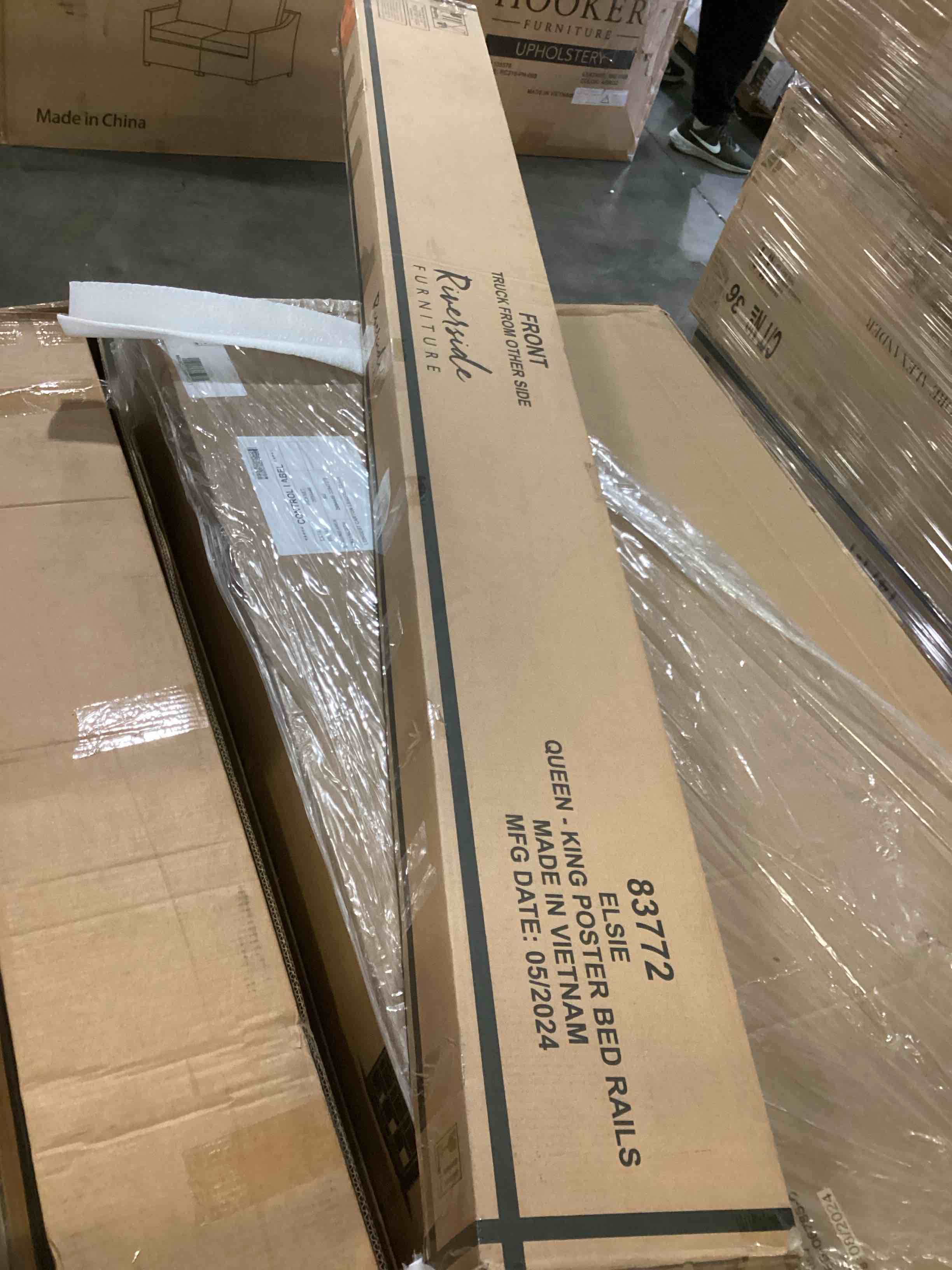 https://s3.amazonaws.com/lotting-images-prod/bidfta/GRN6707141_1734450759490.jpeg