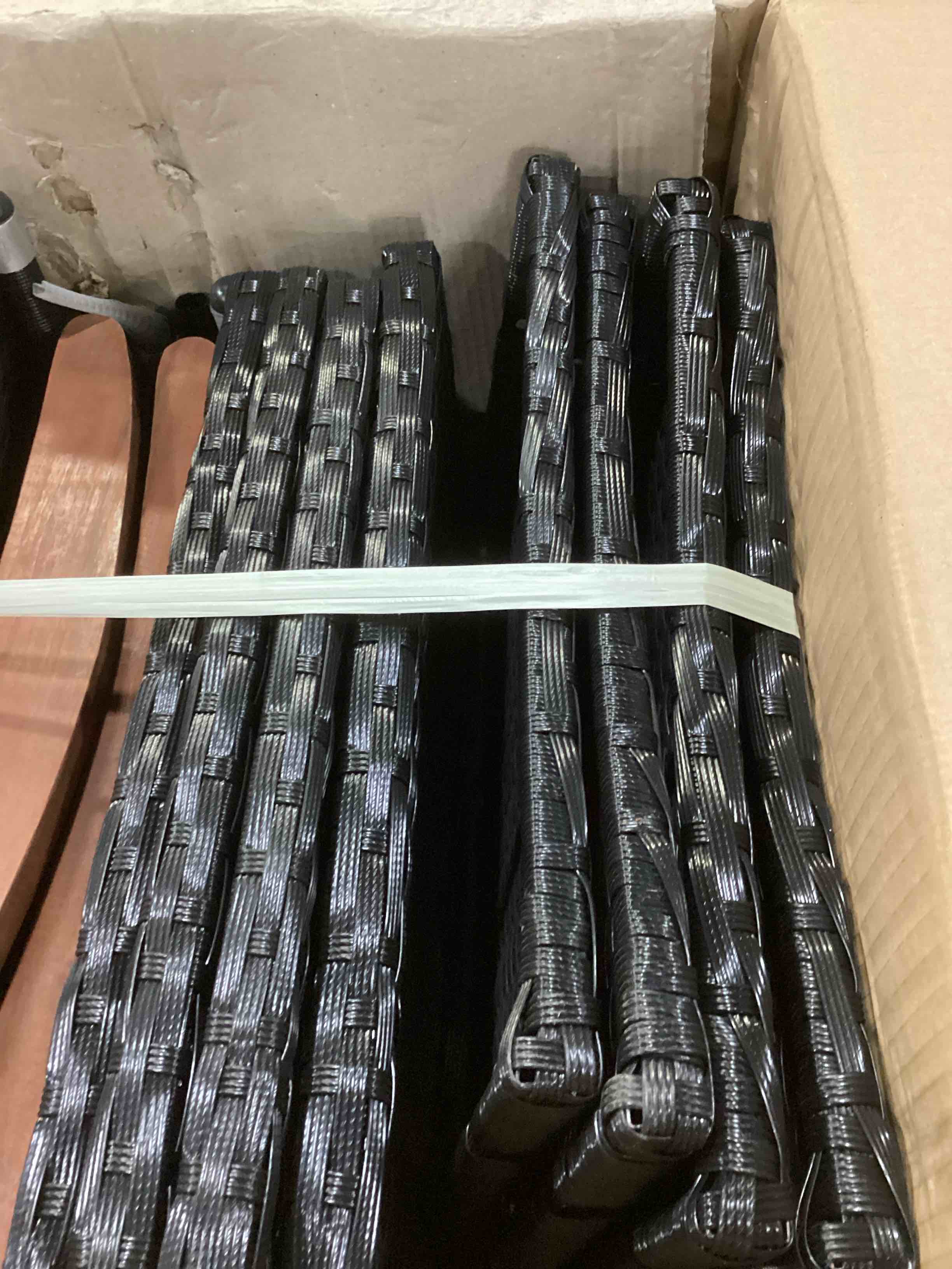 https://s3.amazonaws.com/lotting-images-prod/bidfta/GRN6707222_1734622236778.jpeg