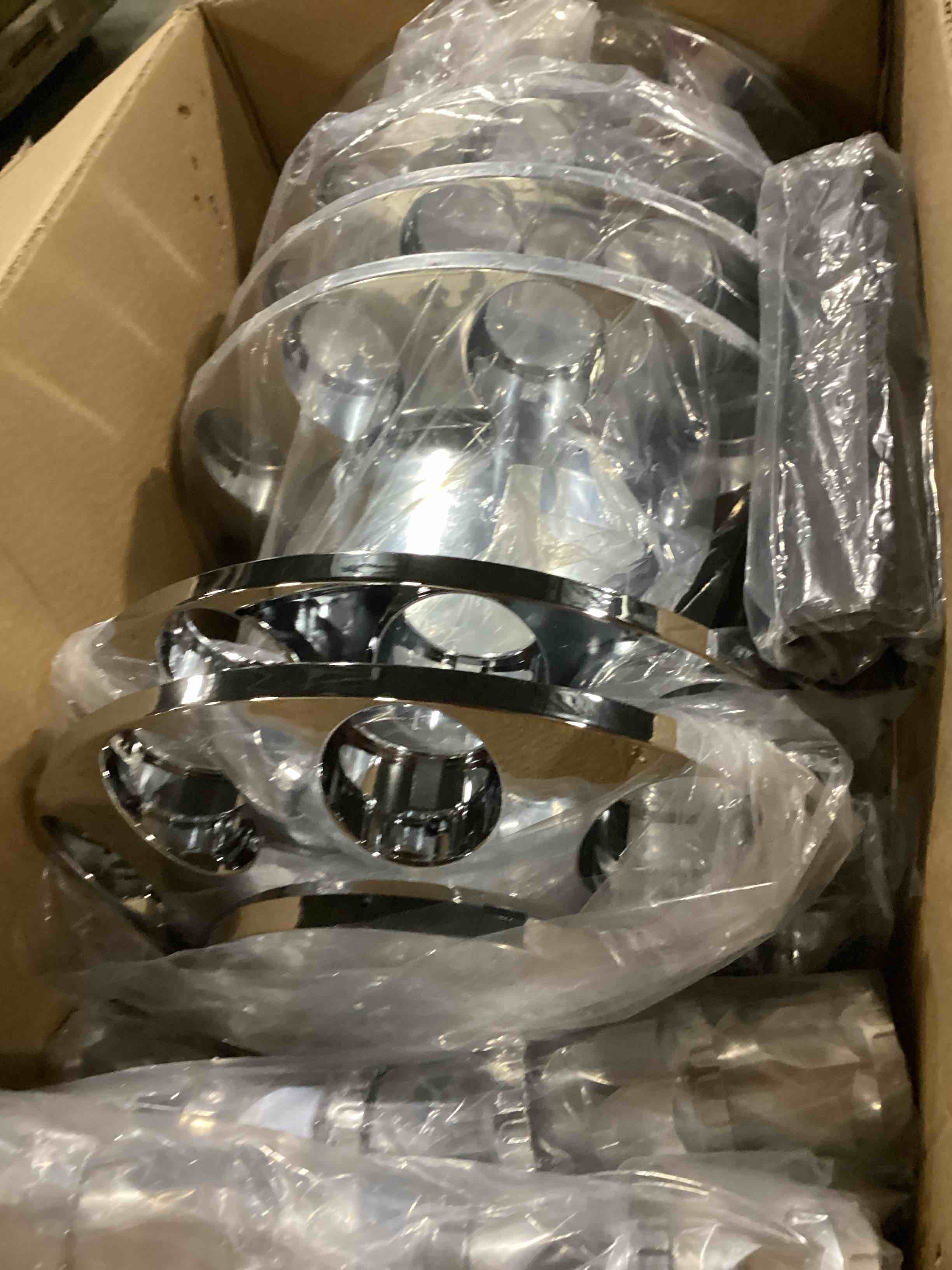 https://s3.amazonaws.com/lotting-images-prod/bidfta/GRN6707746_1736271857985.jpeg