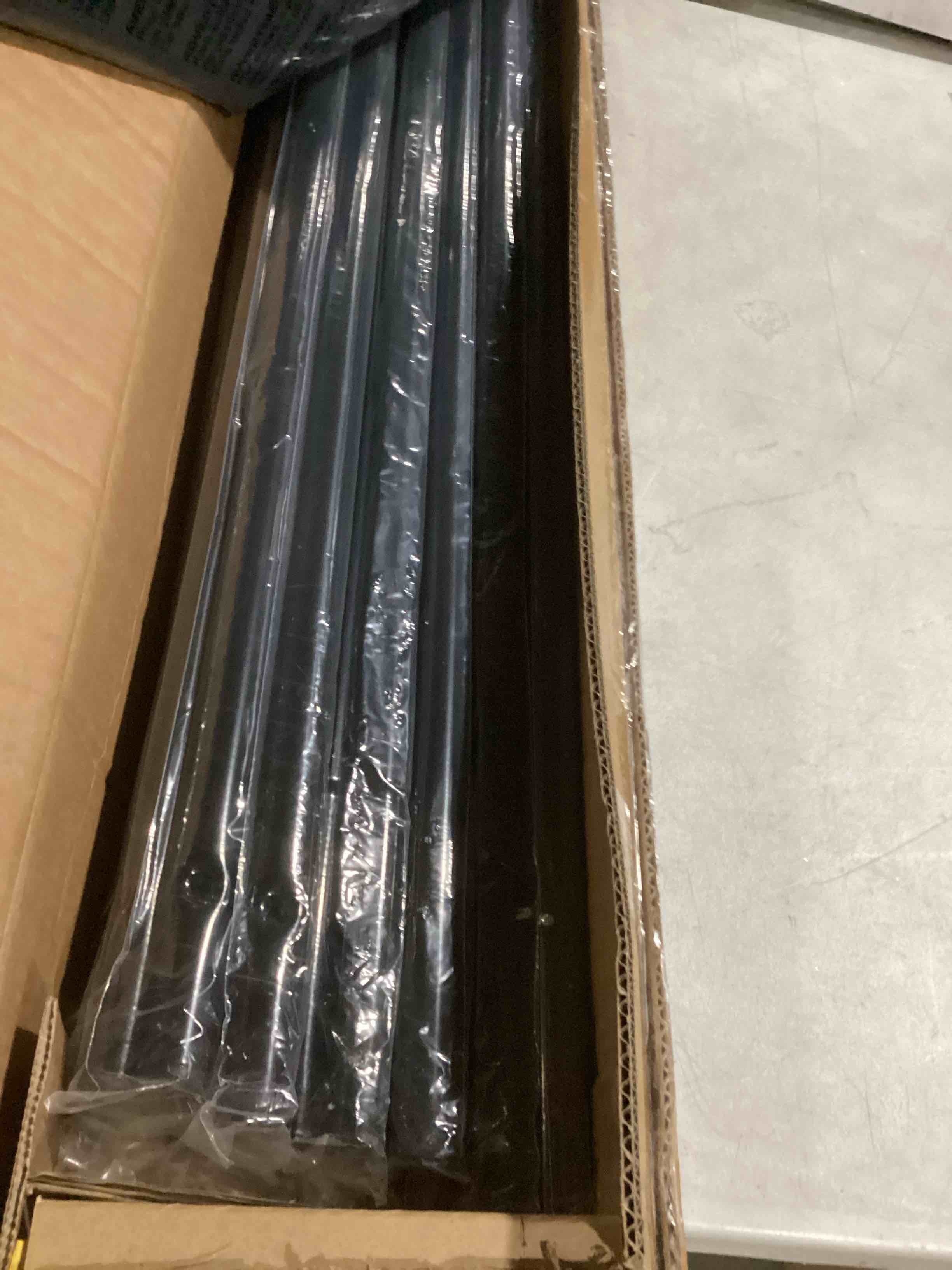 https://s3.amazonaws.com/lotting-images-prod/bidfta/GRN6707769_1736338933183.jpeg