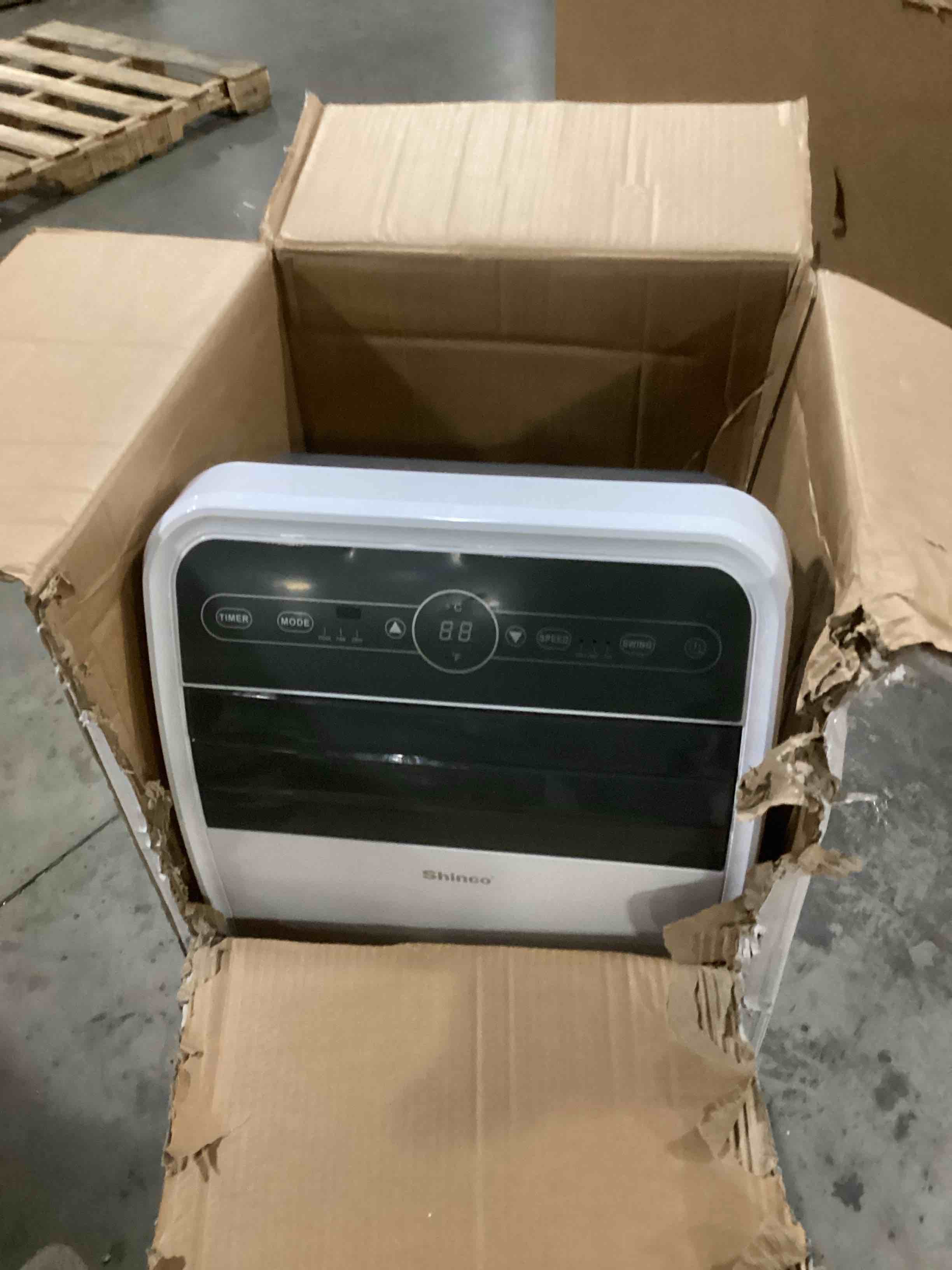 https://s3.amazonaws.com/lotting-images-prod/bidfta/GRN6707770_1736339286547.jpeg