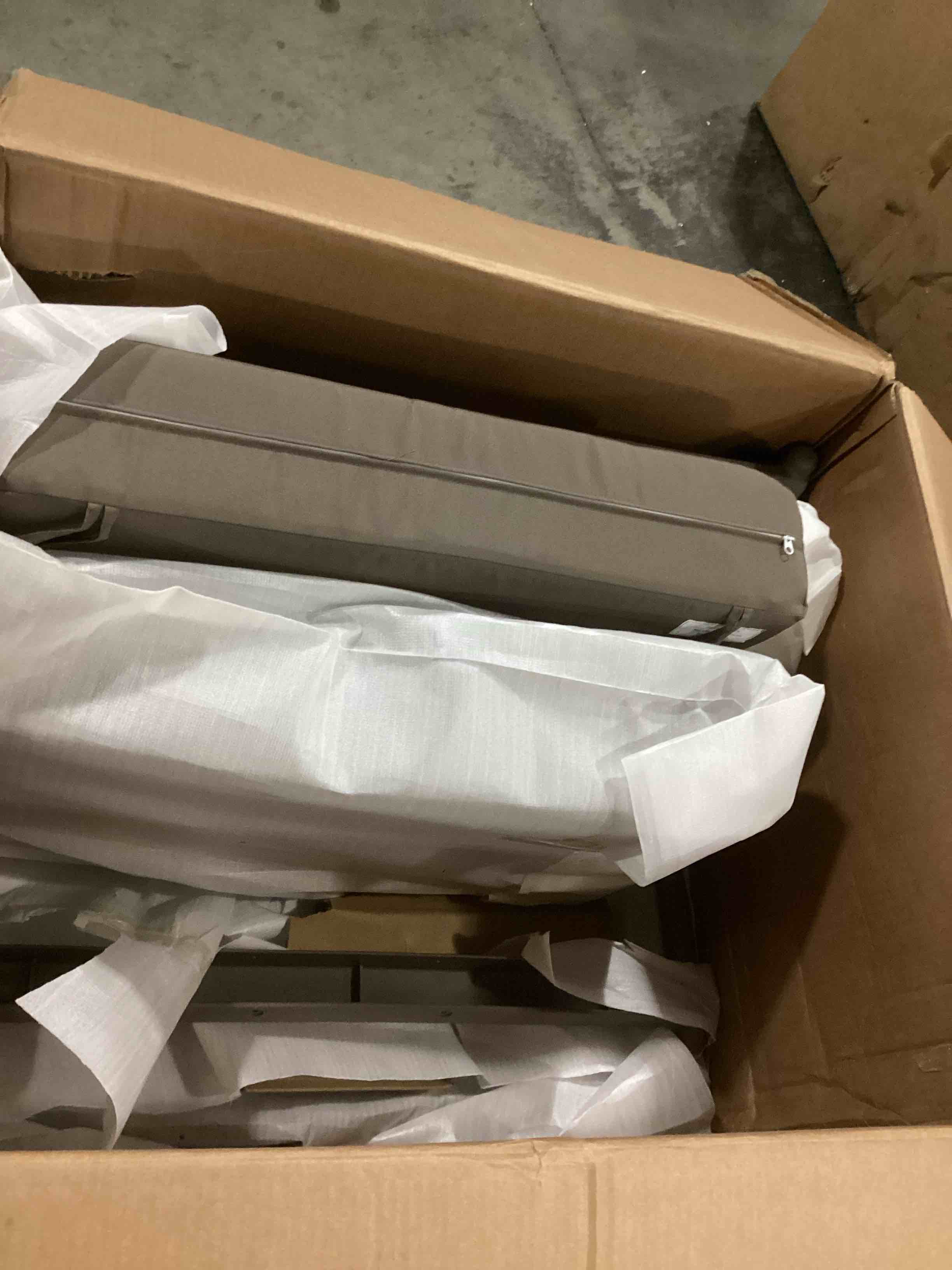 https://s3.amazonaws.com/lotting-images-prod/bidfta/GRN6707771_1736339791997.jpeg