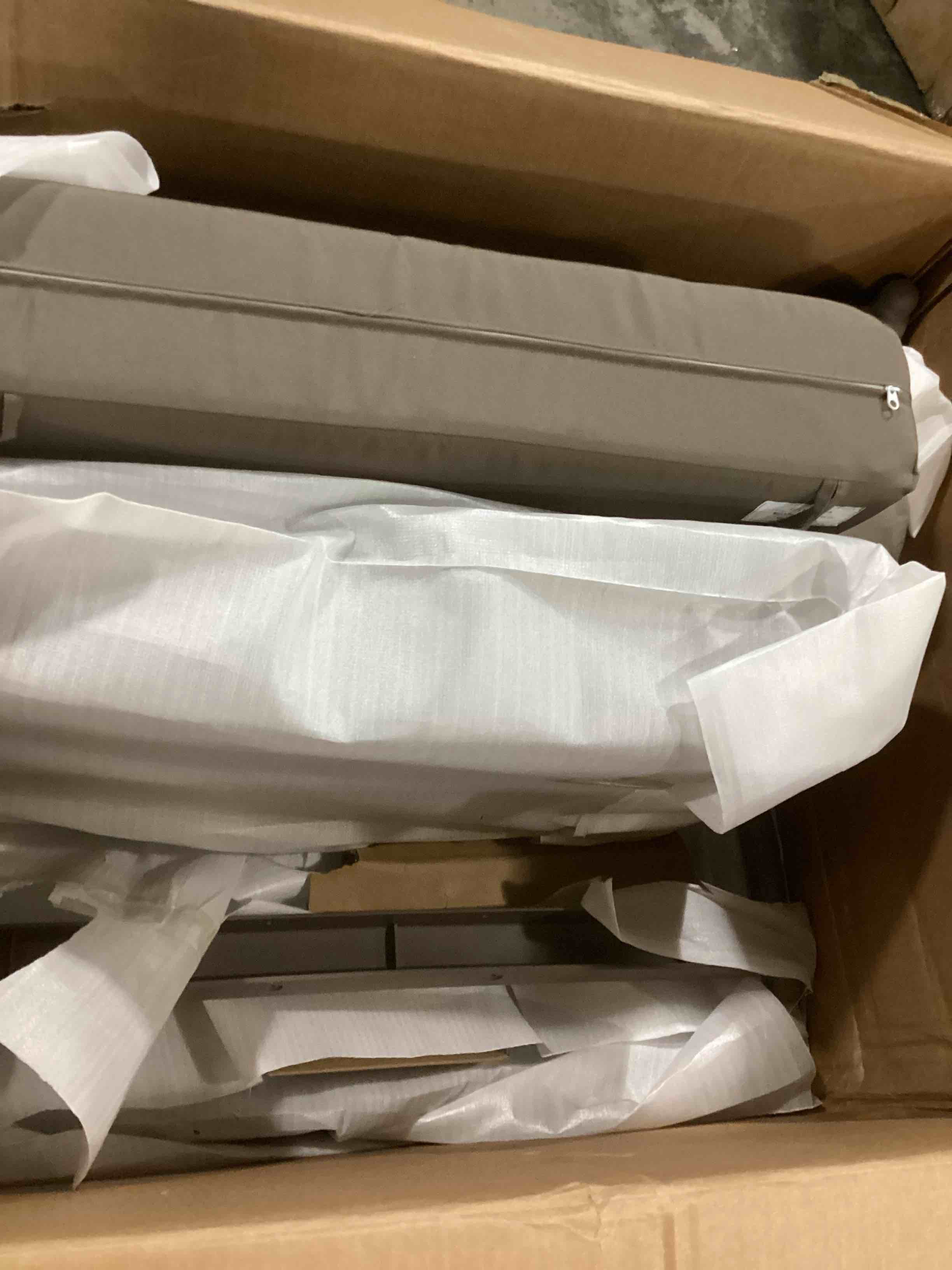 https://s3.amazonaws.com/lotting-images-prod/bidfta/GRN6707771_1736339842811.jpeg
