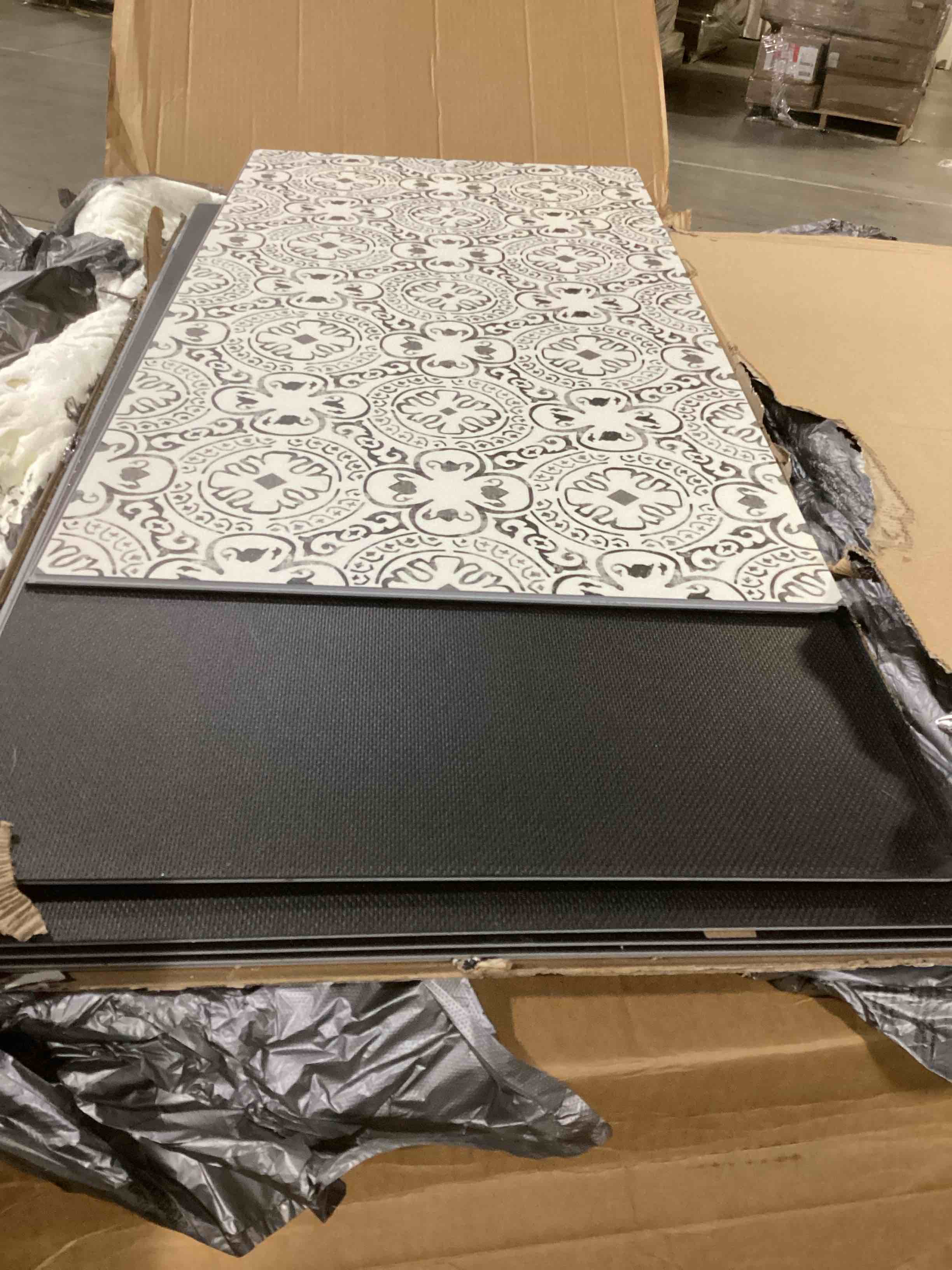 https://s3.amazonaws.com/lotting-images-prod/bidfta/GRN6707773_1736340695140.jpeg