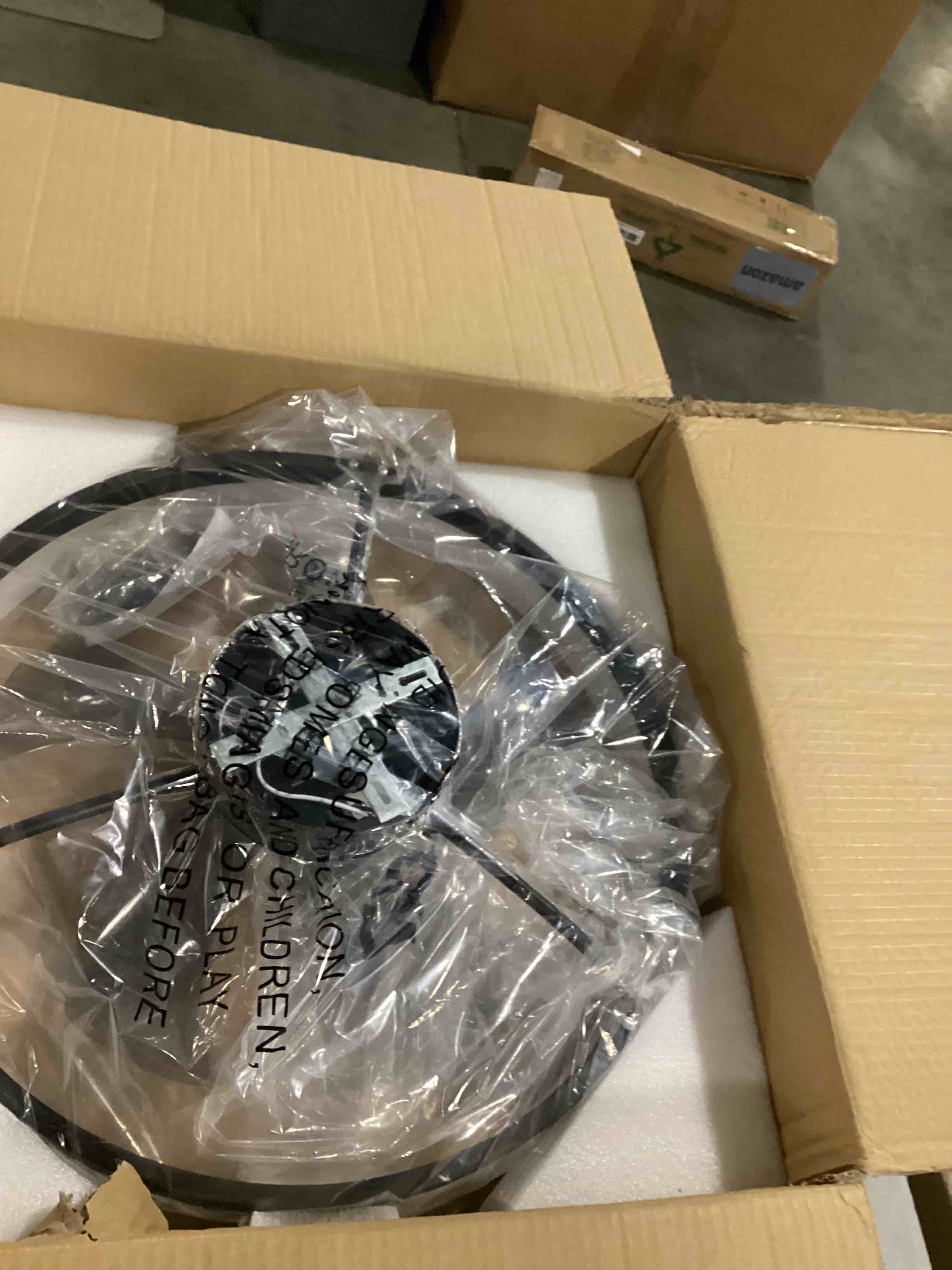https://s3.amazonaws.com/lotting-images-prod/bidfta/GRN6707923_1736513985016.jpeg