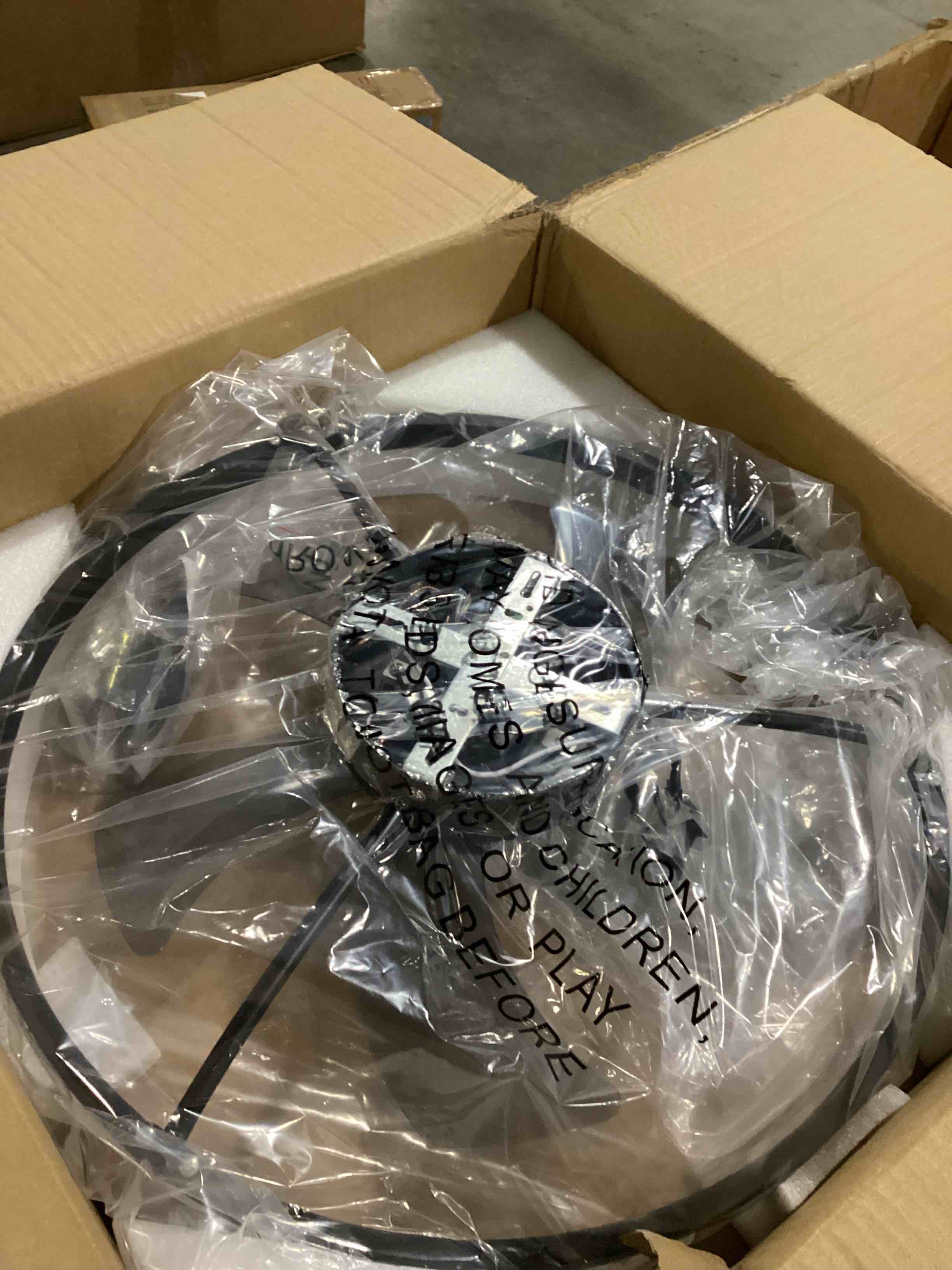 https://s3.amazonaws.com/lotting-images-prod/bidfta/GRN6707923_1736513988403.jpeg