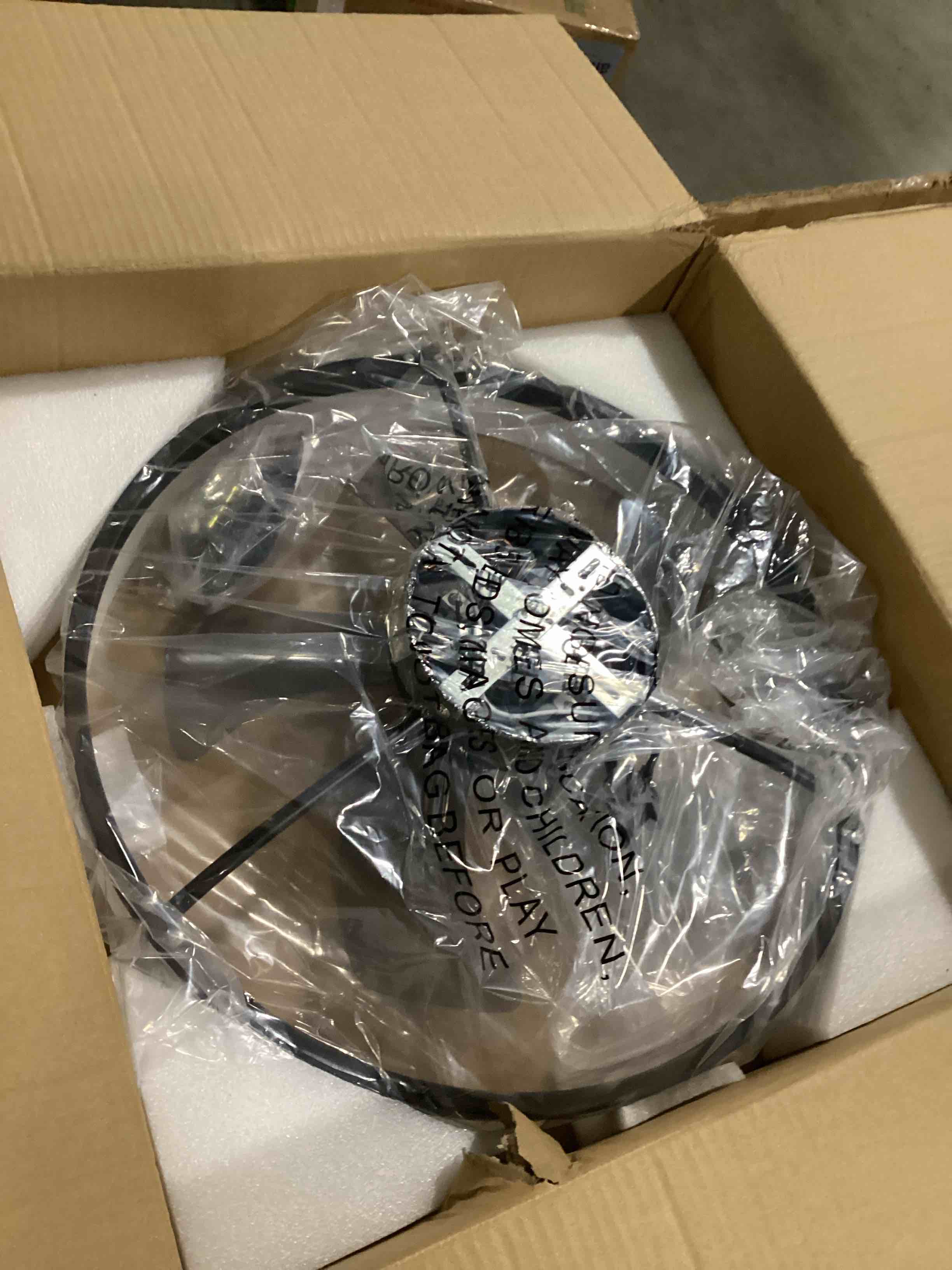 https://s3.amazonaws.com/lotting-images-prod/bidfta/GRN6707923_1736513991630.jpeg