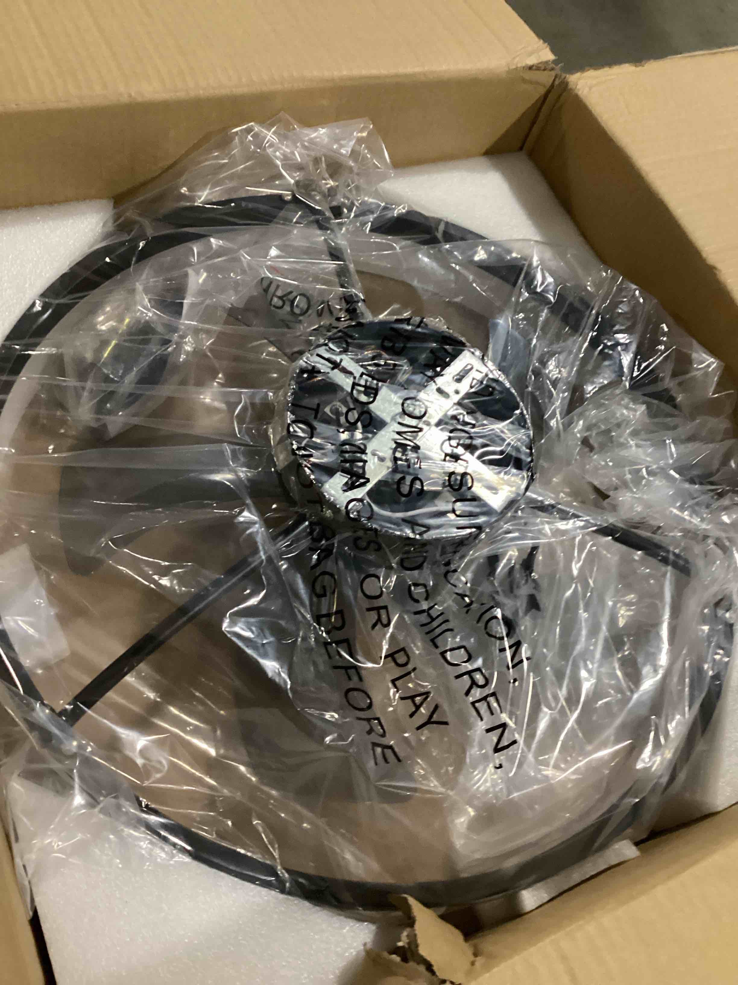 https://s3.amazonaws.com/lotting-images-prod/bidfta/GRN6707923_1736513992695.jpeg