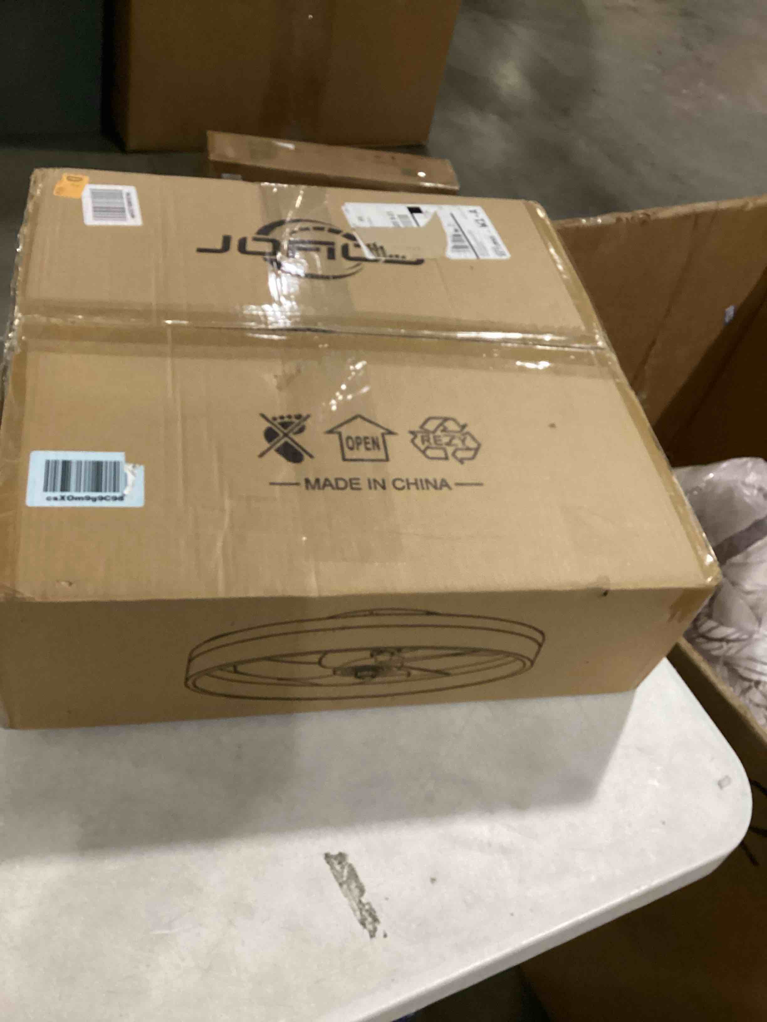 https://s3.amazonaws.com/lotting-images-prod/bidfta/GRN6707923_1736514028263.jpeg