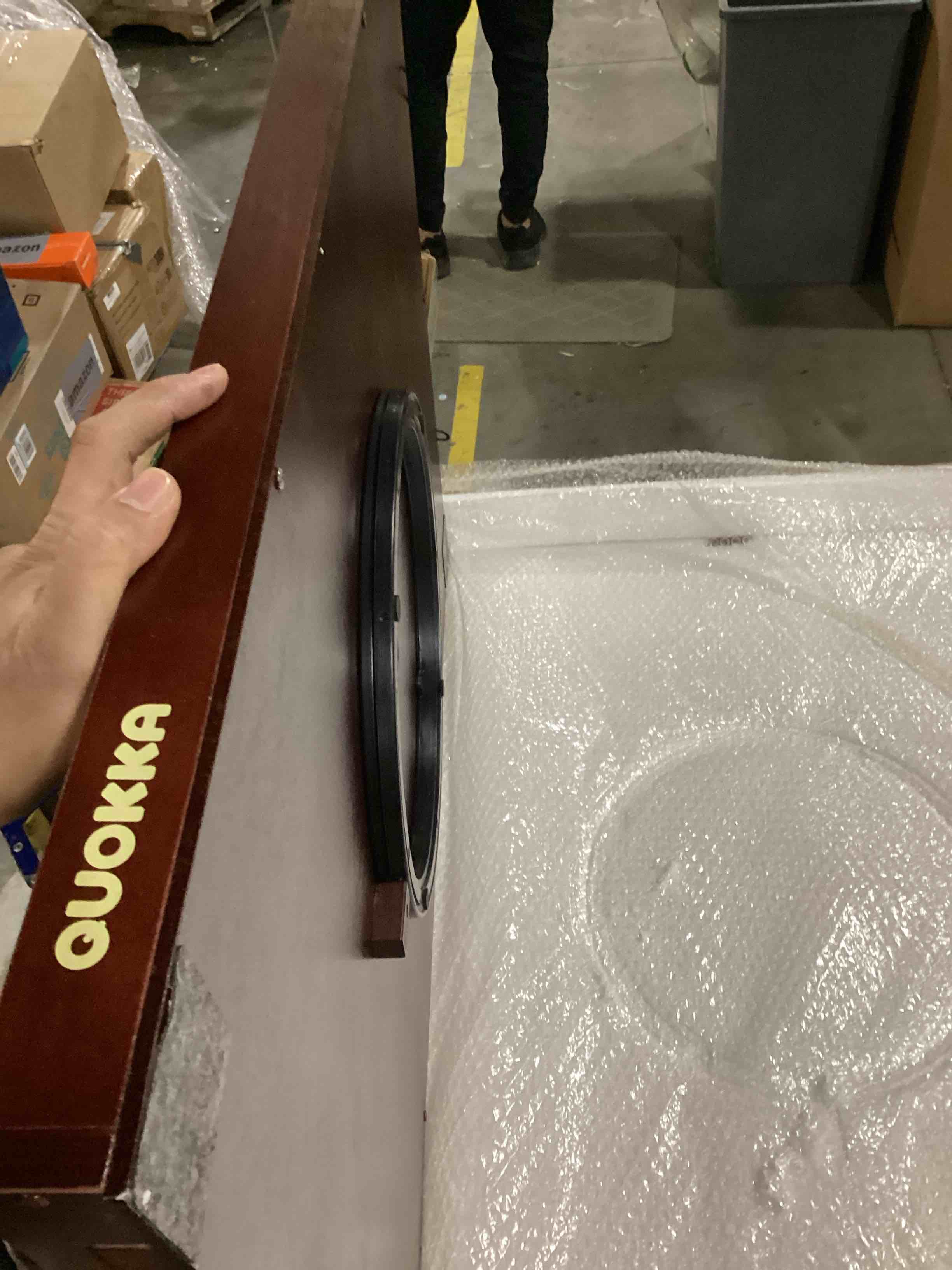 https://s3.amazonaws.com/lotting-images-prod/bidfta/GRN6708035_1736785470711.jpeg