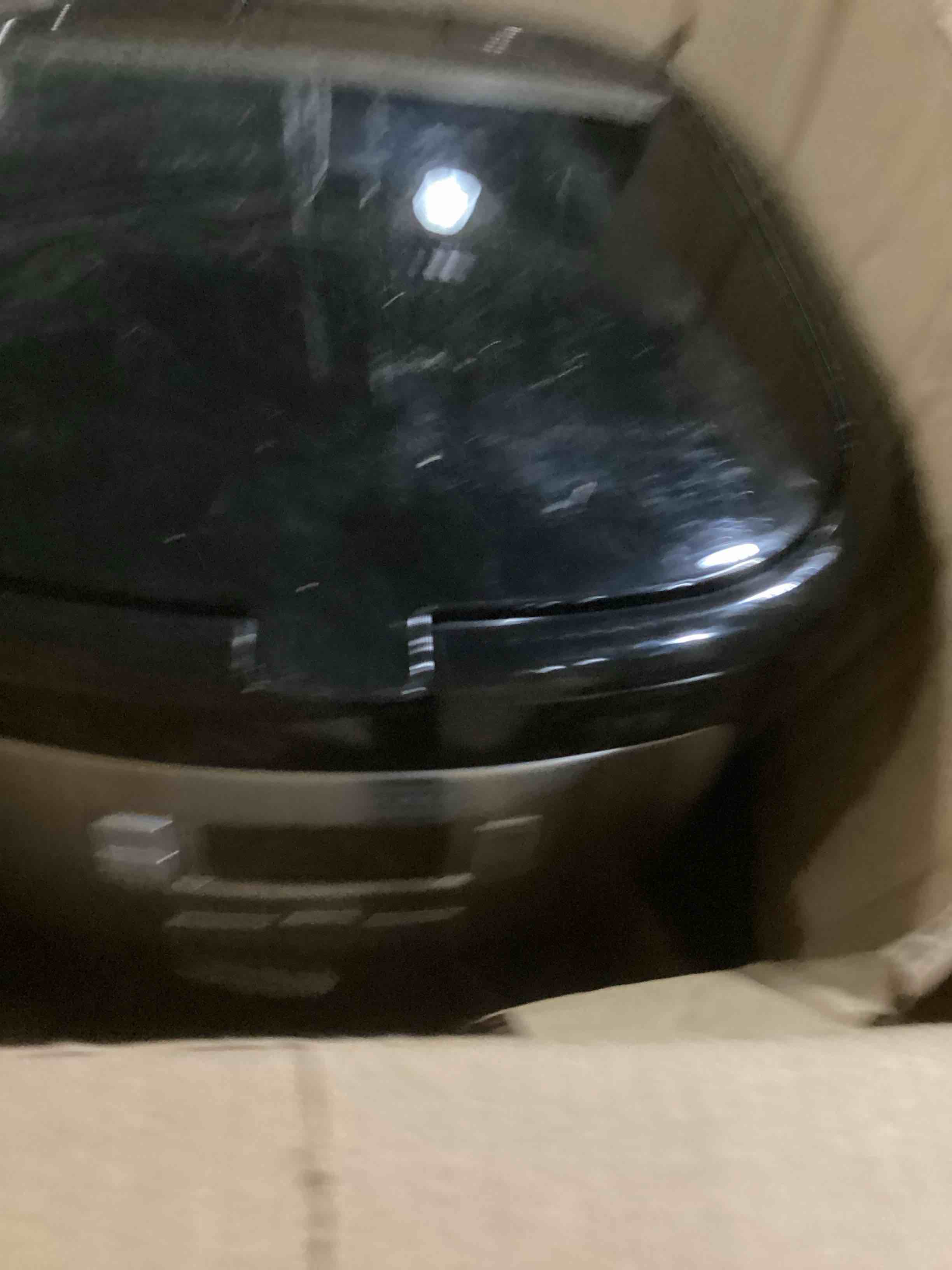 https://s3.amazonaws.com/lotting-images-prod/bidfta/GRN6708158_1736884357448.jpeg