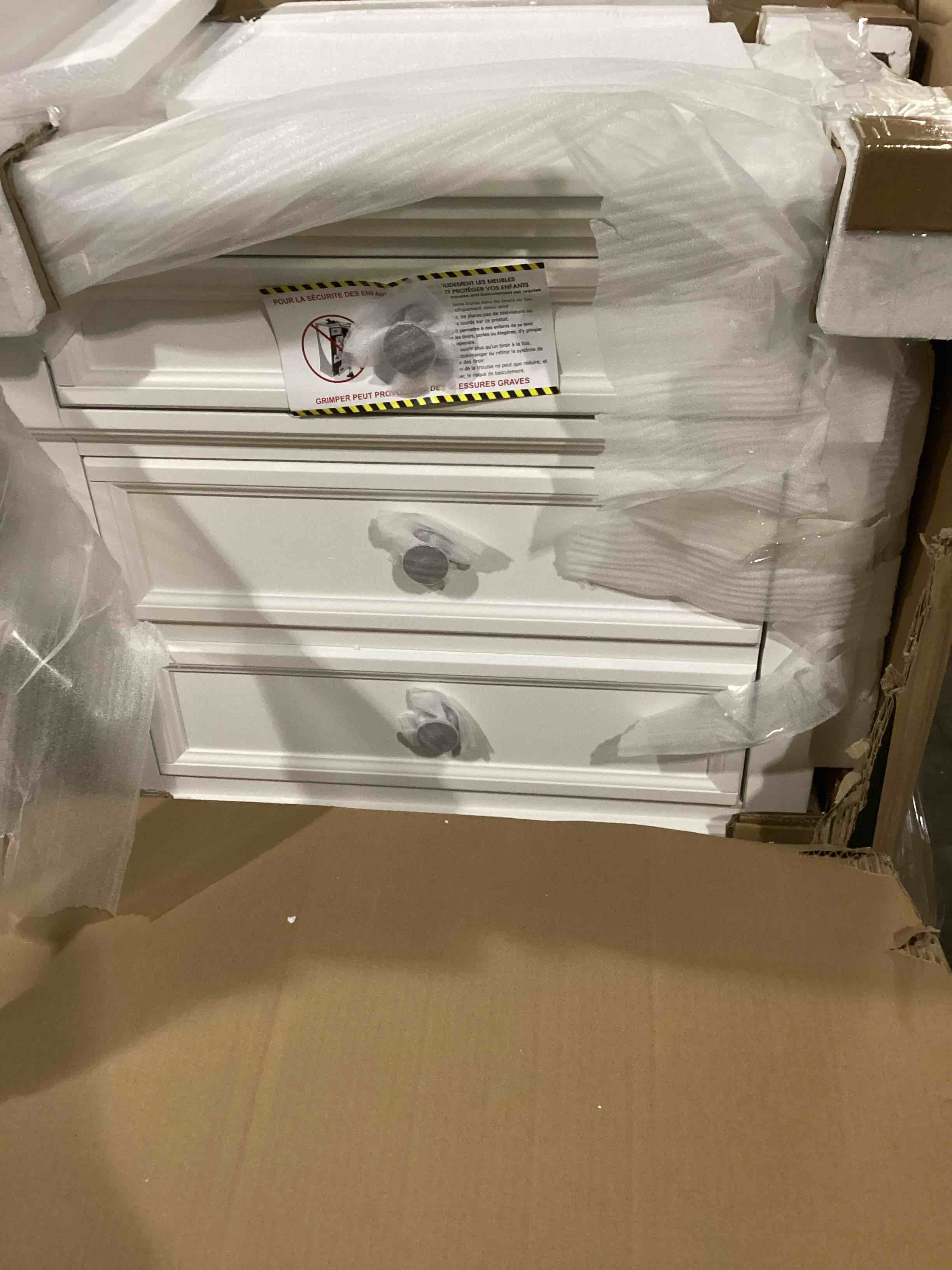 https://s3.amazonaws.com/lotting-images-prod/bidfta/GRN6708222_1736950766091.jpeg
