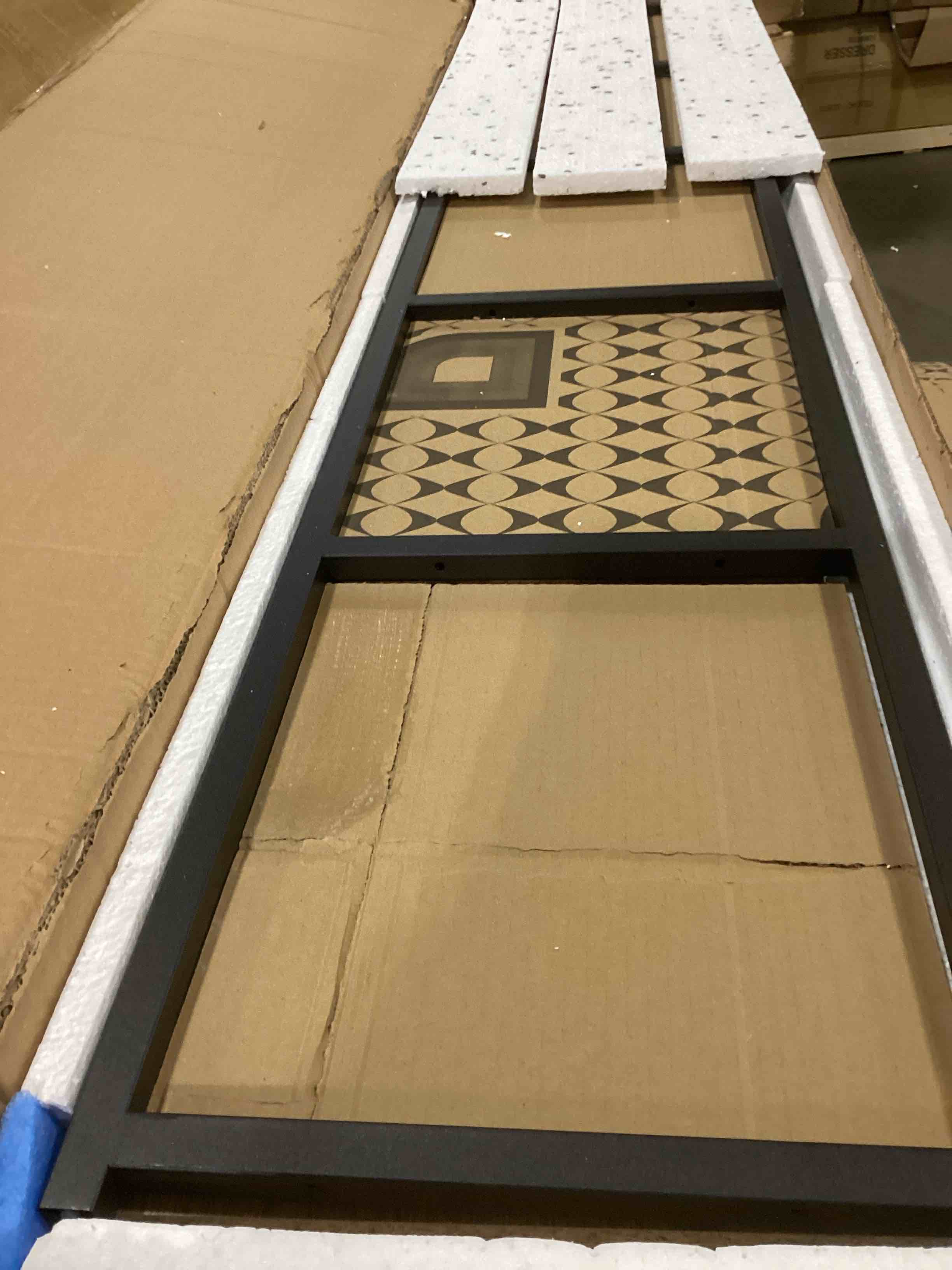 https://s3.amazonaws.com/lotting-images-prod/bidfta/GRN6708353_1737036741558.jpeg