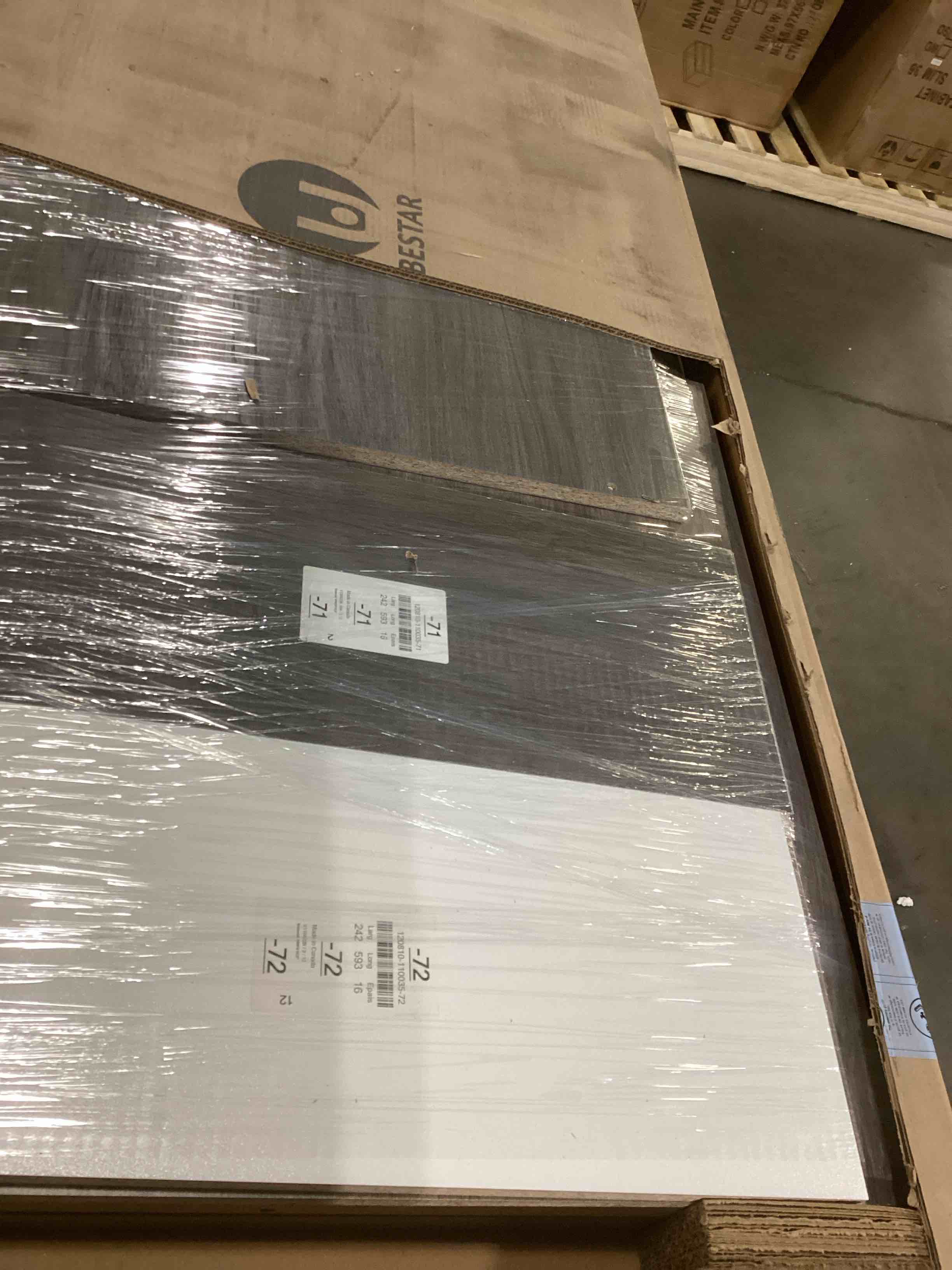 https://s3.amazonaws.com/lotting-images-prod/bidfta/GRN6708362_1737043016909.jpeg