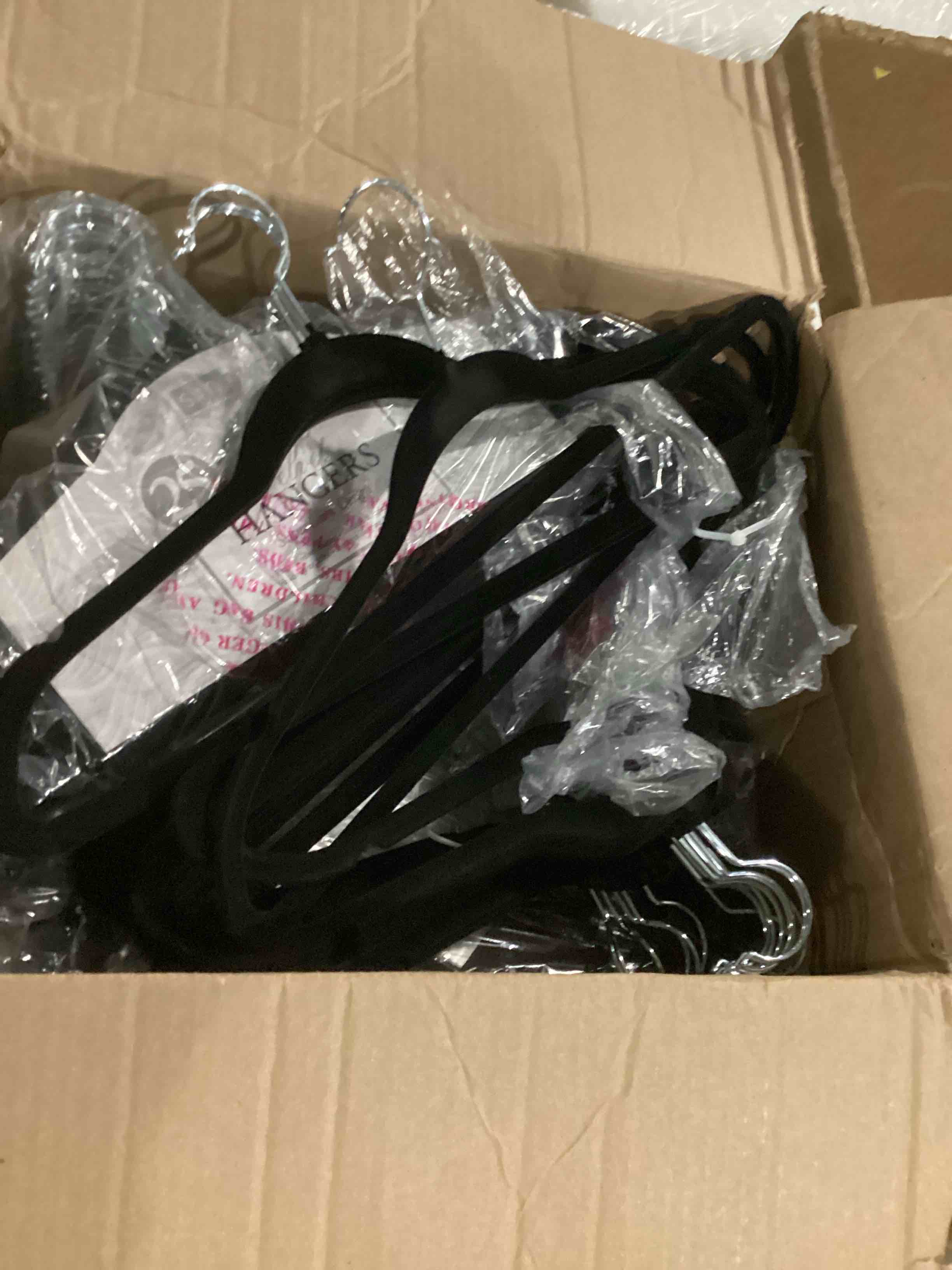 https://s3.amazonaws.com/lotting-images-prod/bidfta/GRN6708390_1737056970863.jpeg
