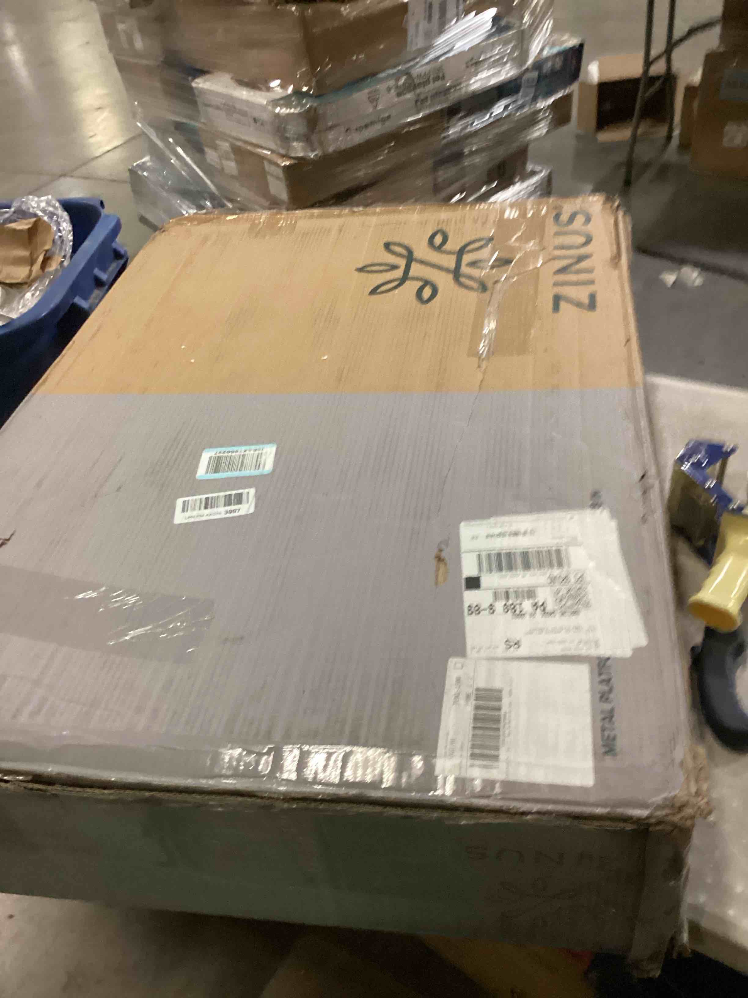 https://s3.amazonaws.com/lotting-images-prod/bidfta/GRN6708463_1734113752396.jpeg
