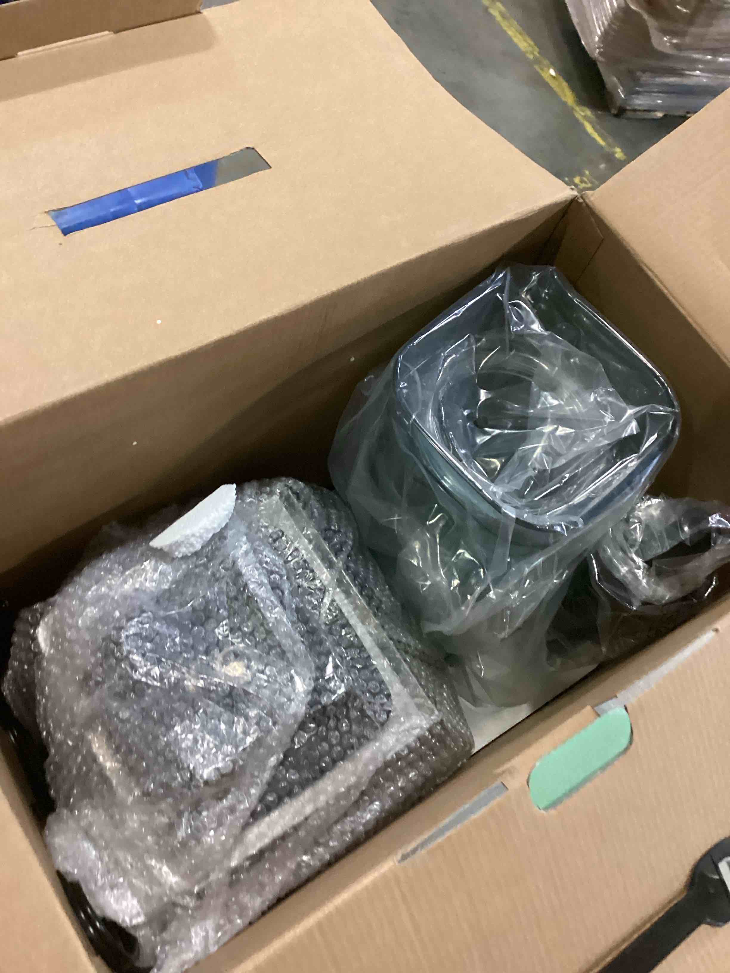https://s3.amazonaws.com/lotting-images-prod/bidfta/GRN6708507_1734351876987.jpeg