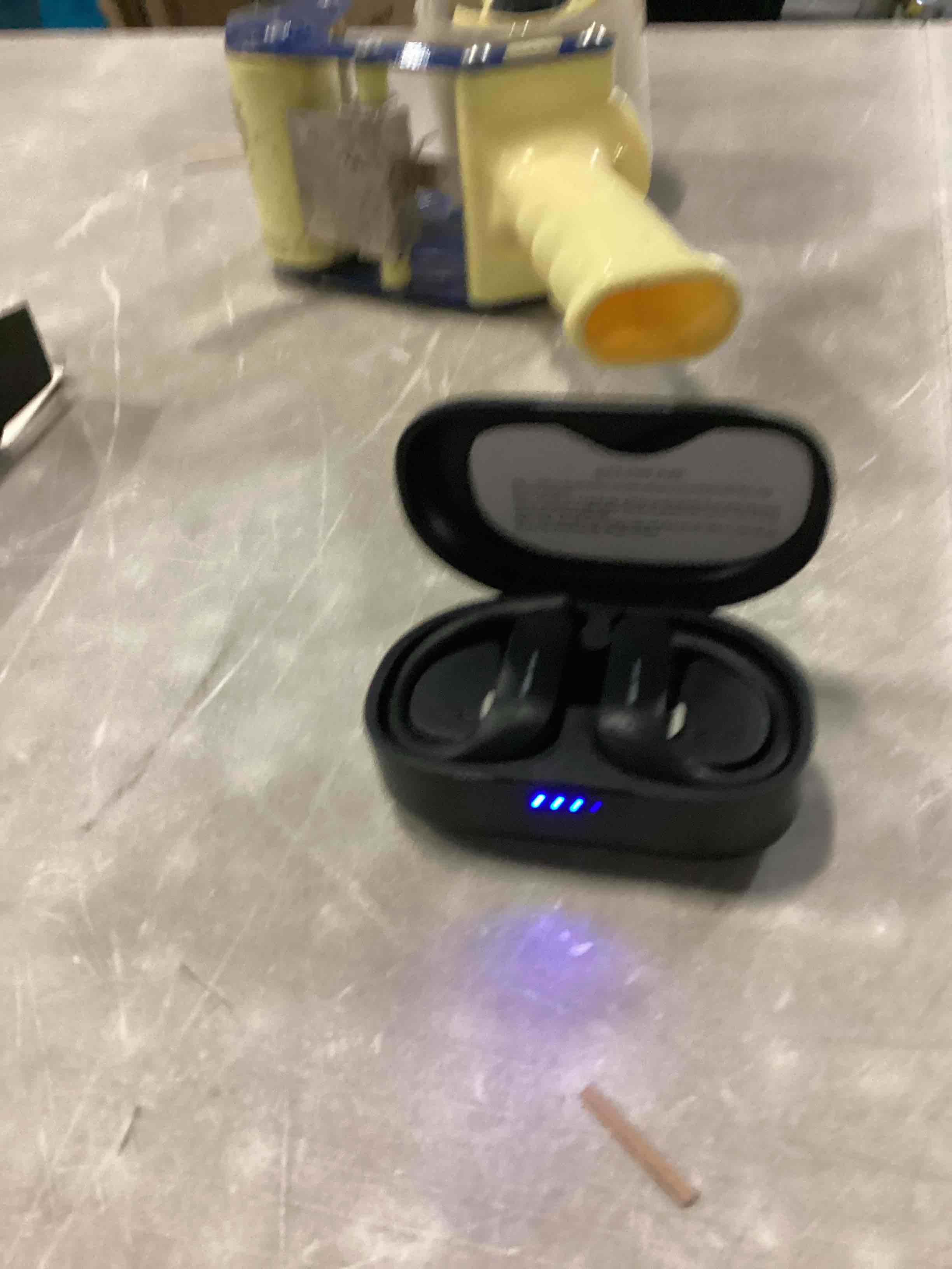 https://s3.amazonaws.com/lotting-images-prod/bidfta/GRN6709169_1735570347039.jpeg