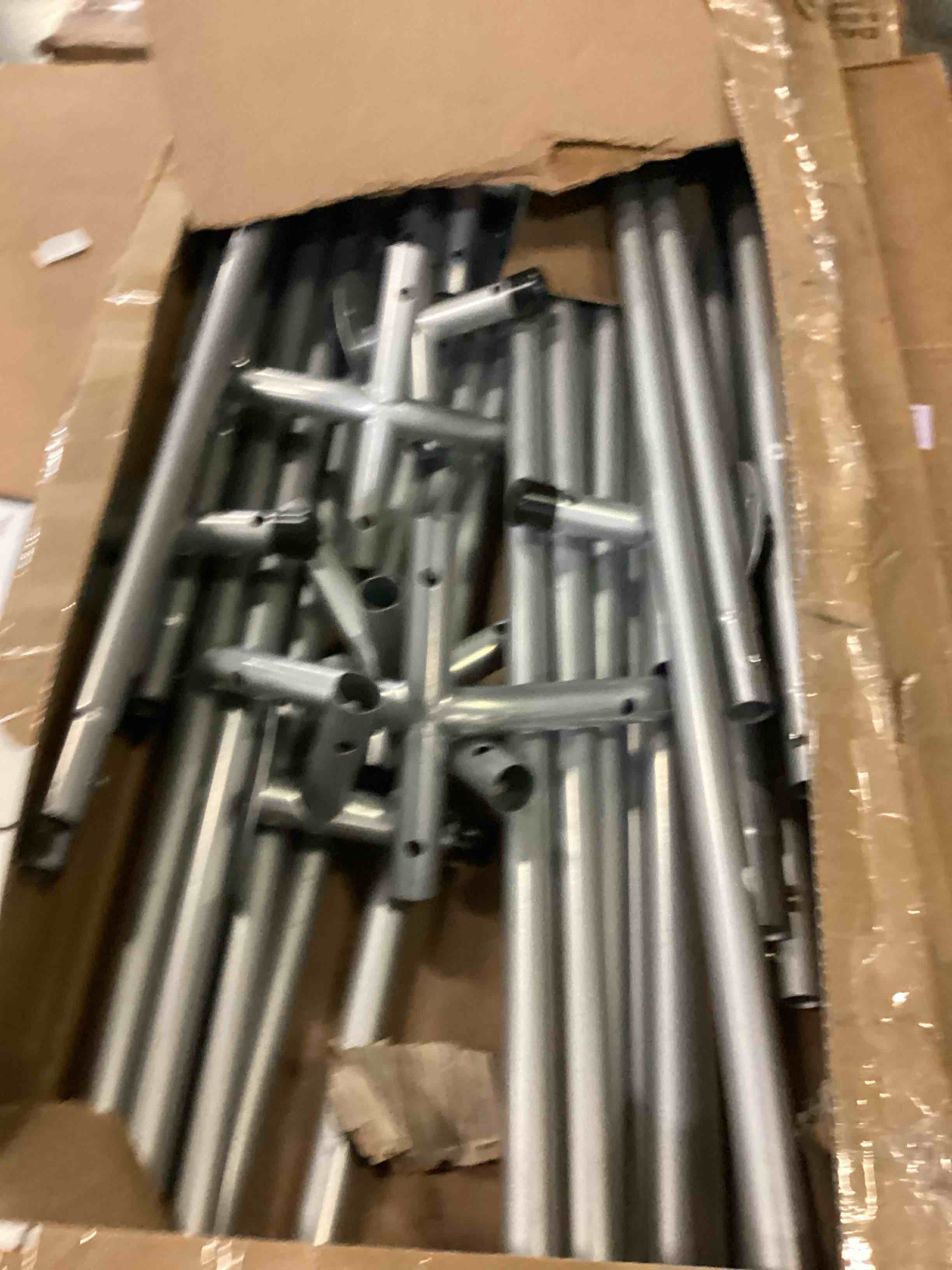 https://s3.amazonaws.com/lotting-images-prod/bidfta/GRN6709411_1735847155482.jpeg