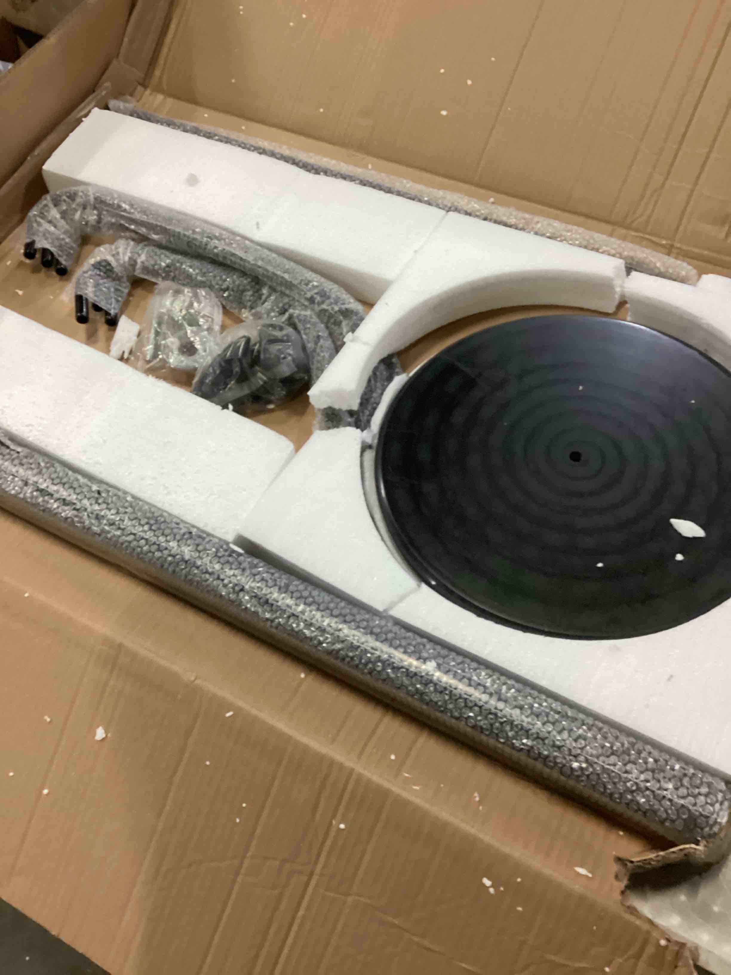 https://s3.amazonaws.com/lotting-images-prod/bidfta/GRN6709552_1735932341062.jpeg