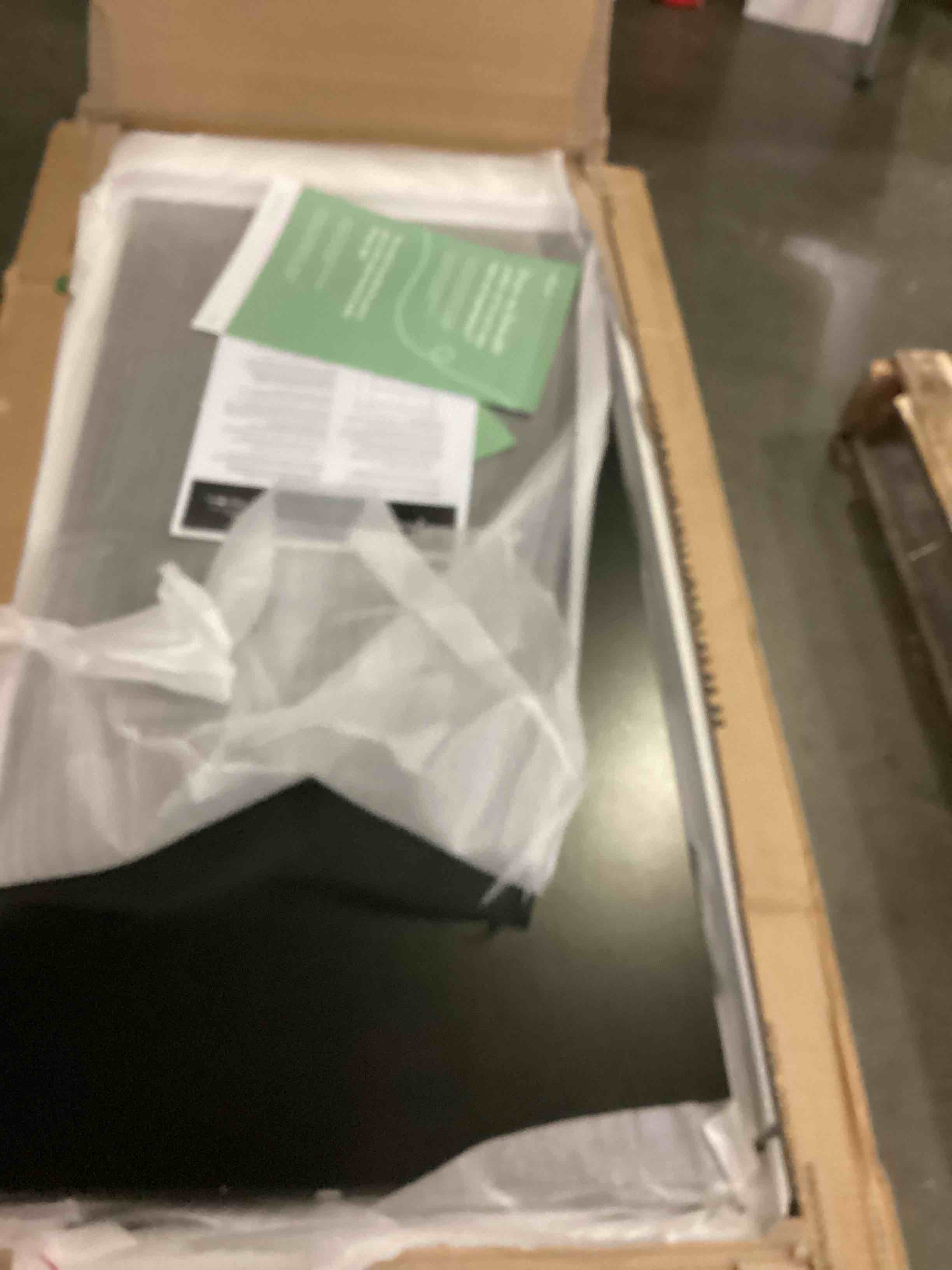 https://s3.amazonaws.com/lotting-images-prod/bidfta/GRN6709875_1736771811645.jpeg