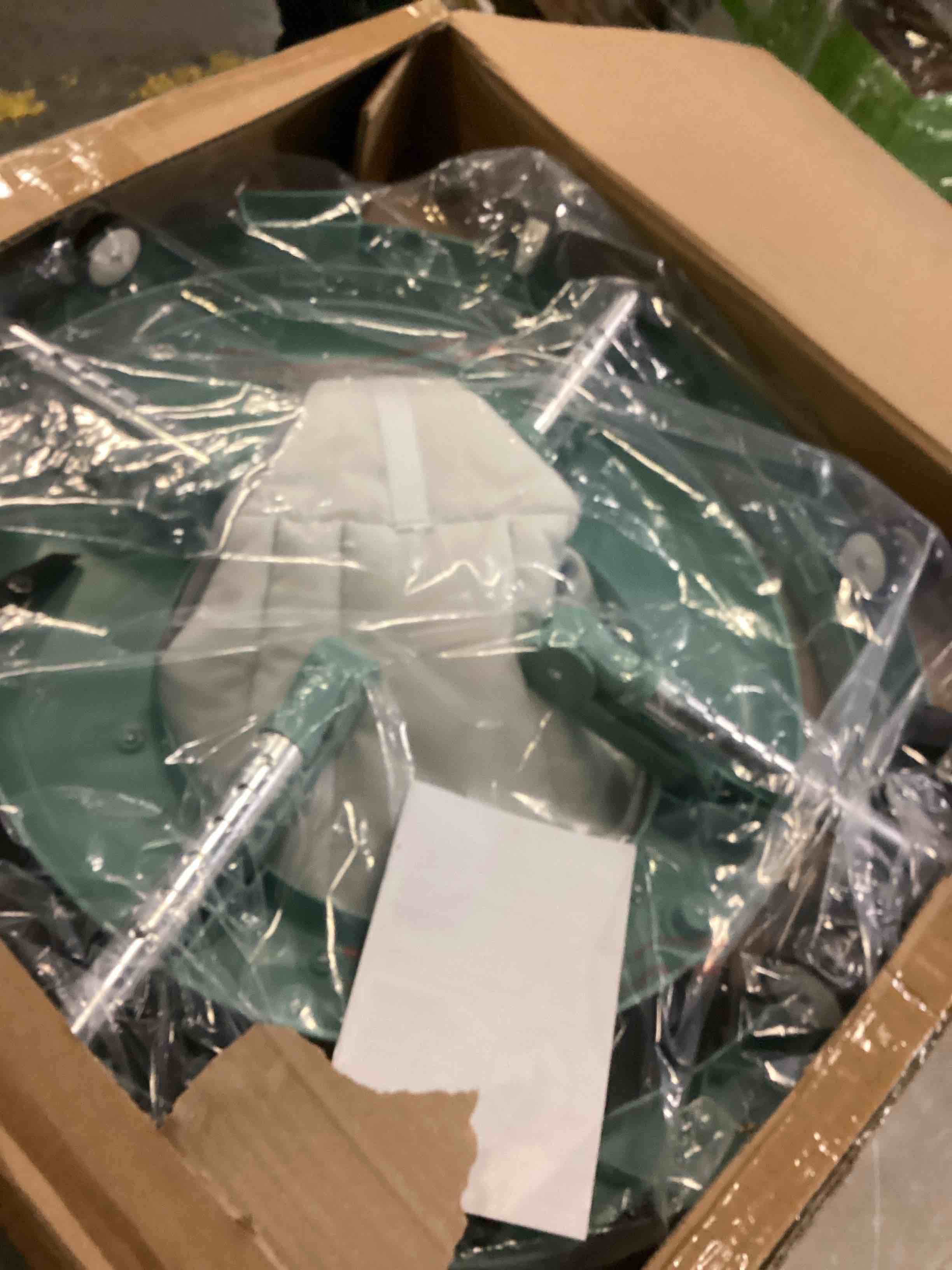 https://s3.amazonaws.com/lotting-images-prod/bidfta/GRN6709934_1736783429859.jpeg