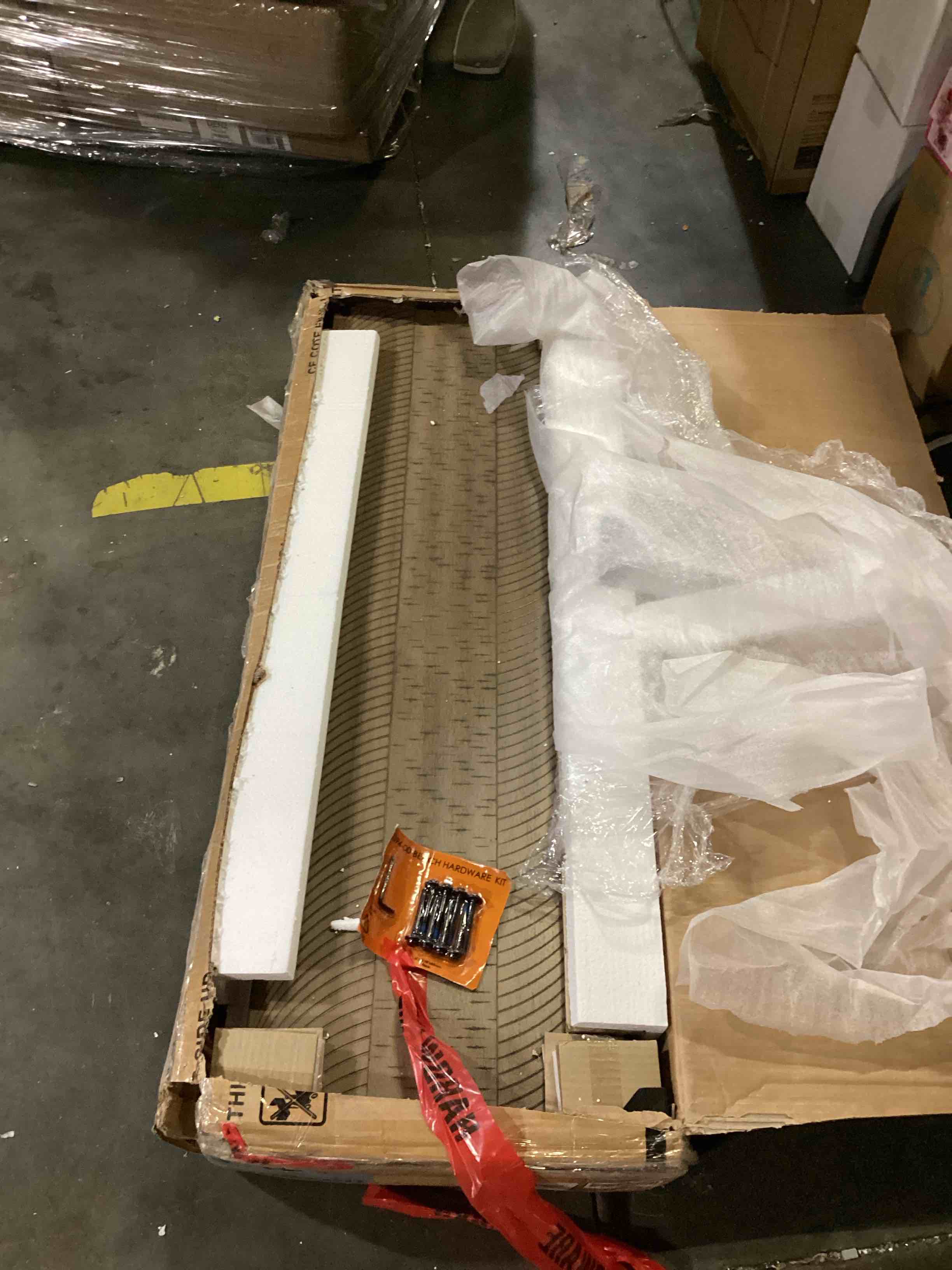 https://s3.amazonaws.com/lotting-images-prod/bidfta/GRN6710053_1734005534151.jpeg