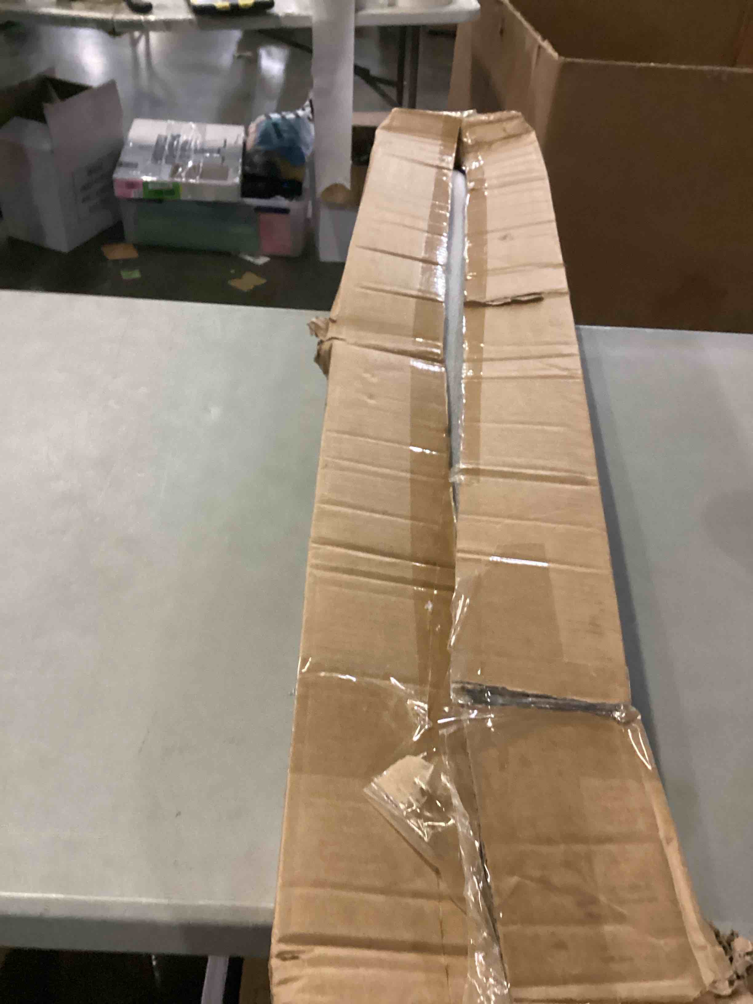 https://s3.amazonaws.com/lotting-images-prod/bidfta/GRN6710287_1734360608506.jpeg