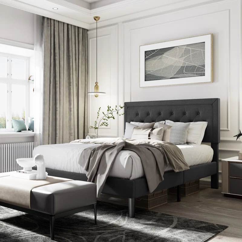 Hegg Tufted Upholstered Platform Bed