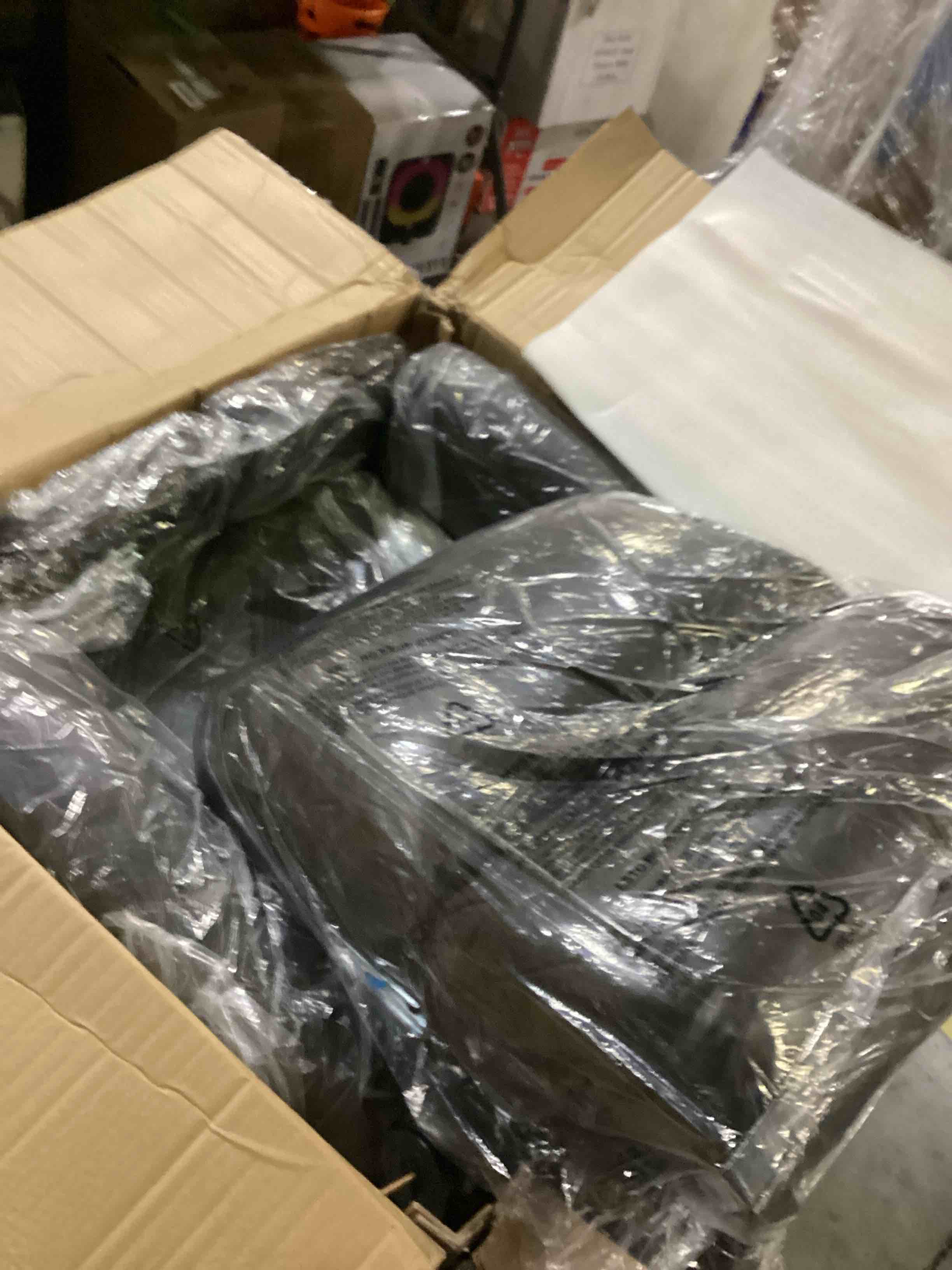 https://s3.amazonaws.com/lotting-images-prod/bidfta/GRN6710669_1734713662538.jpeg