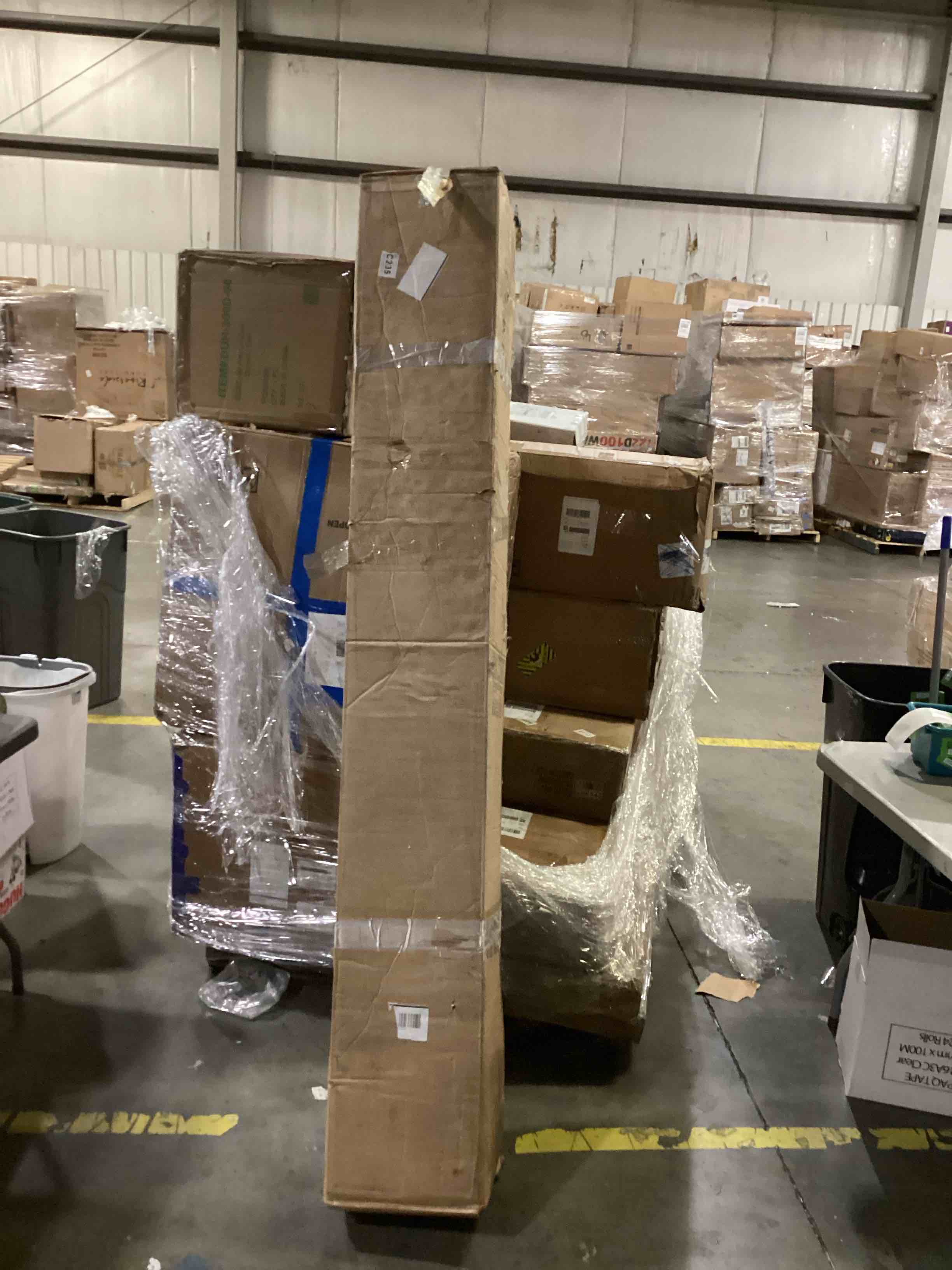 https://s3.amazonaws.com/lotting-images-prod/bidfta/GRN6710671_1734716439756.jpeg