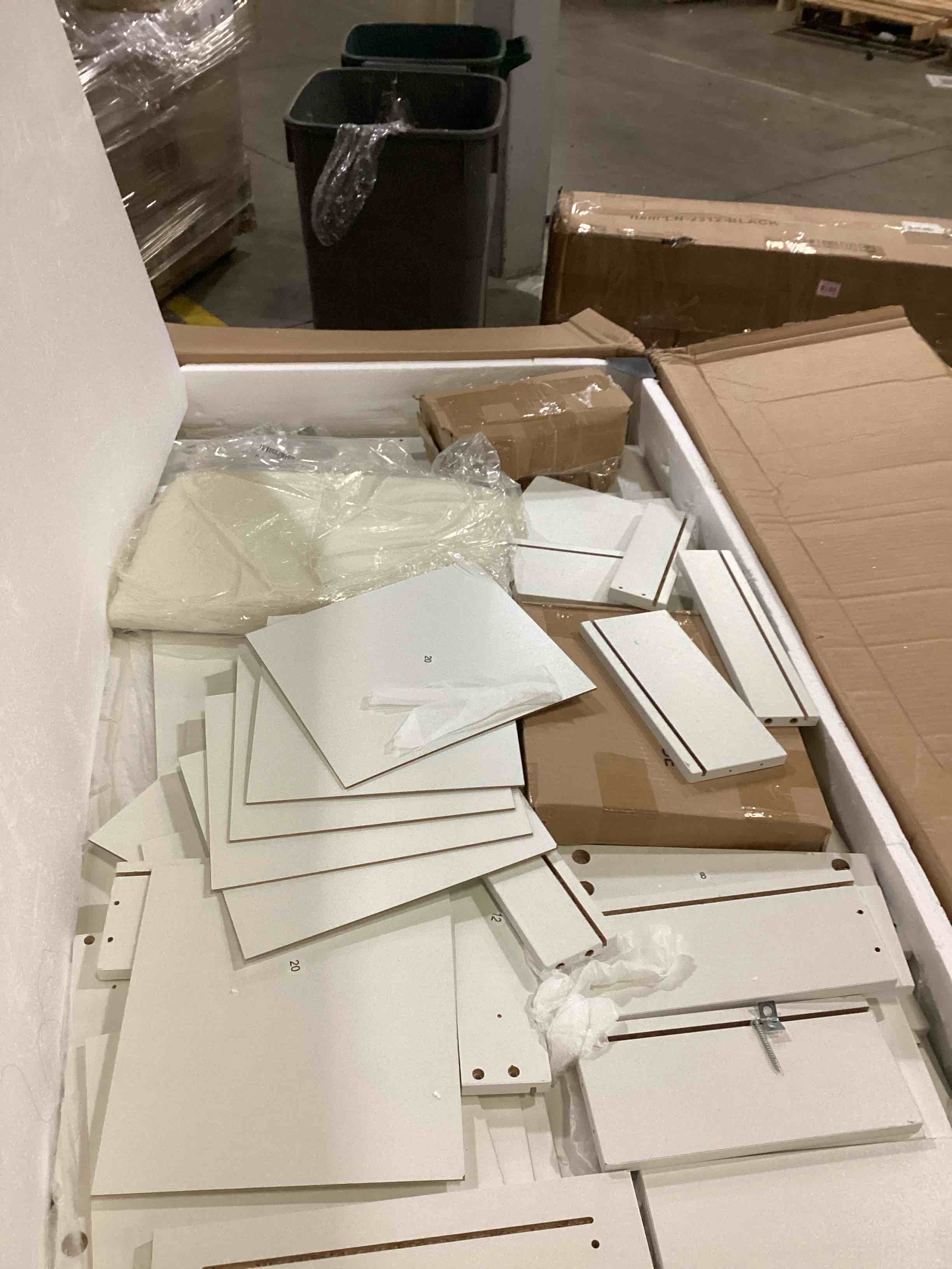 https://s3.amazonaws.com/lotting-images-prod/bidfta/GRN6710678_1734718983253.jpeg
