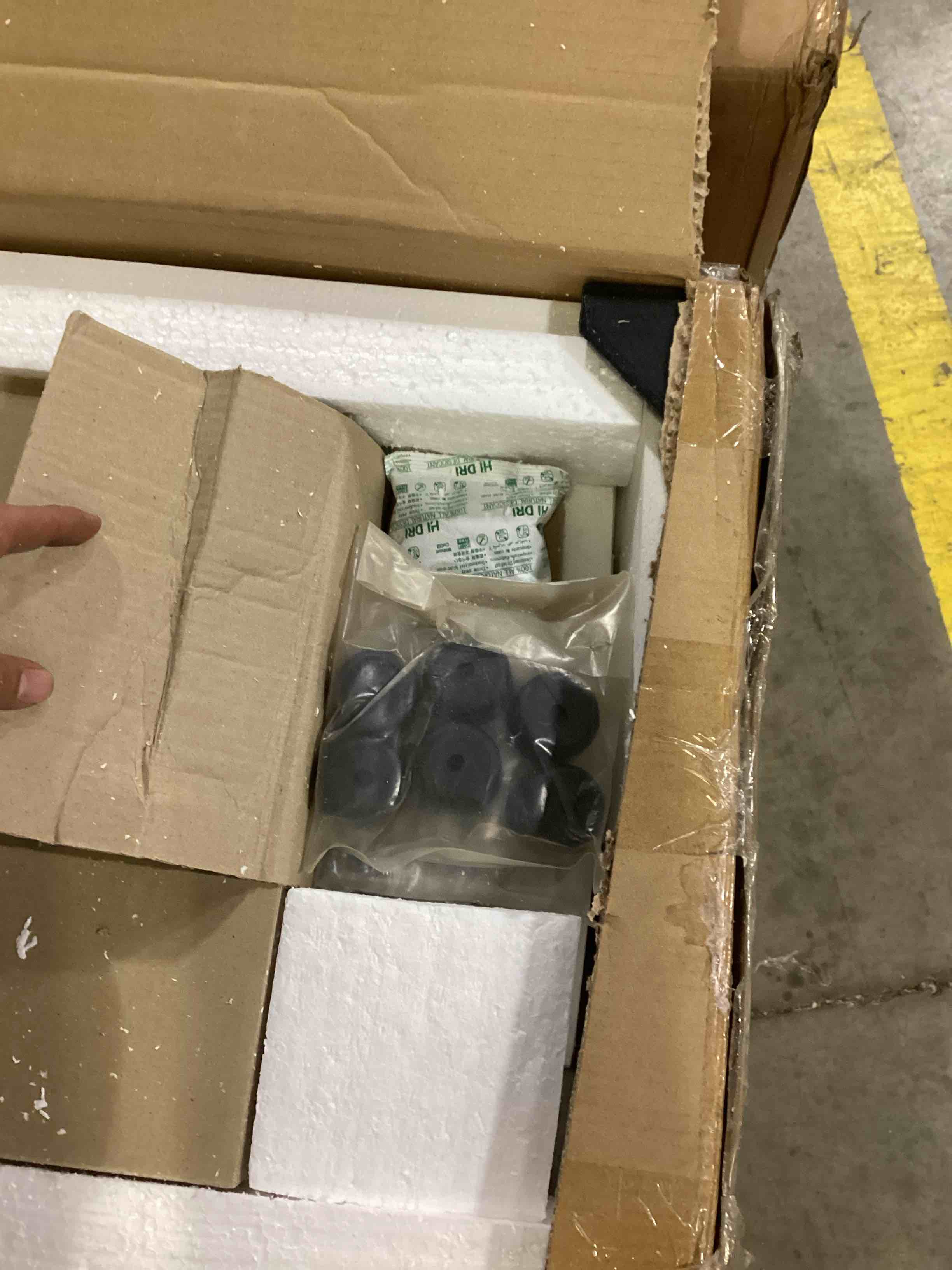 https://s3.amazonaws.com/lotting-images-prod/bidfta/GRN6710679_1734719325519.jpeg