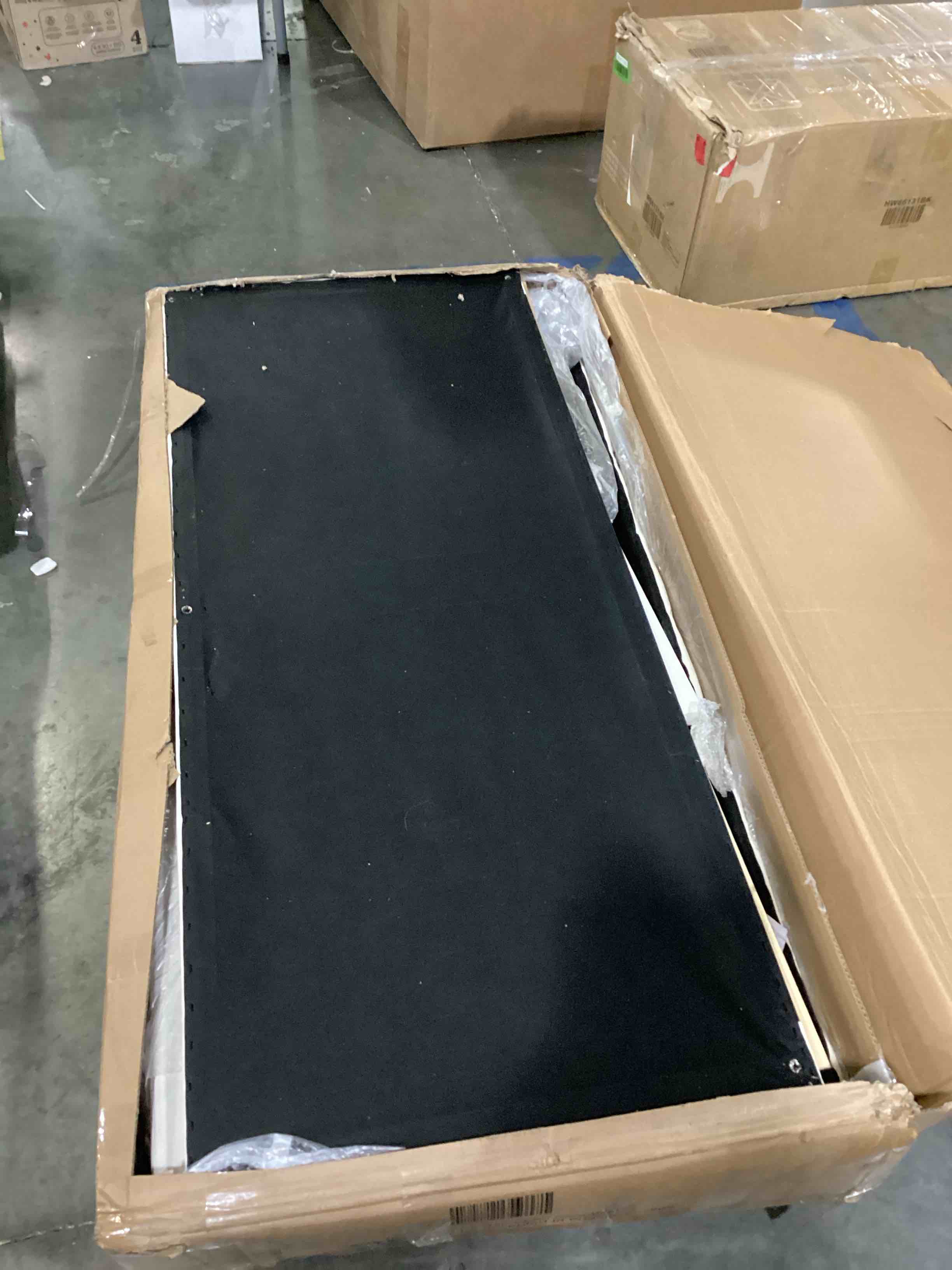 https://s3.amazonaws.com/lotting-images-prod/bidfta/GRN6711366_1736261005426.jpeg