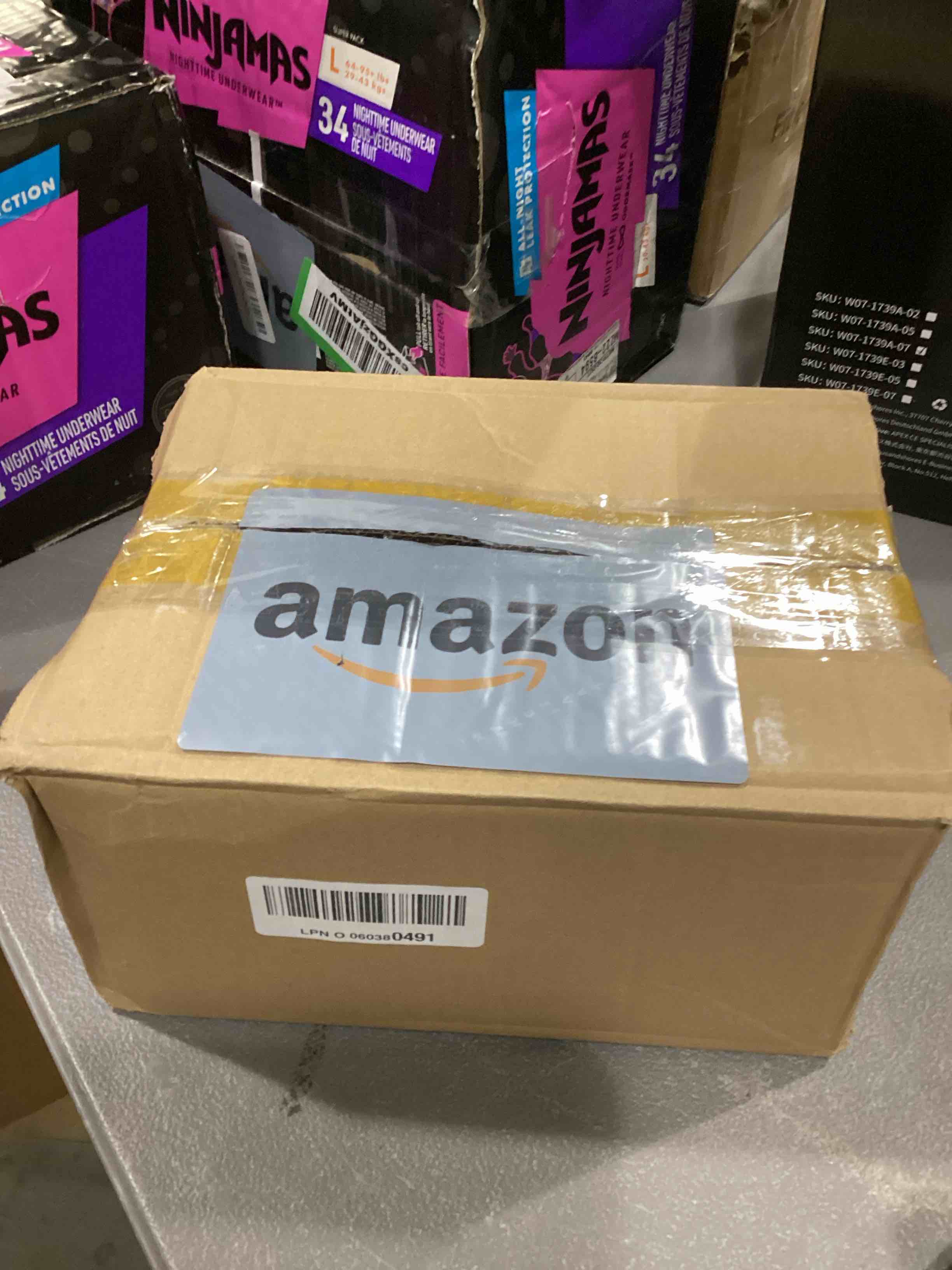 https://s3.amazonaws.com/lotting-images-prod/bidfta/GRN6711913_1733503700842.jpeg