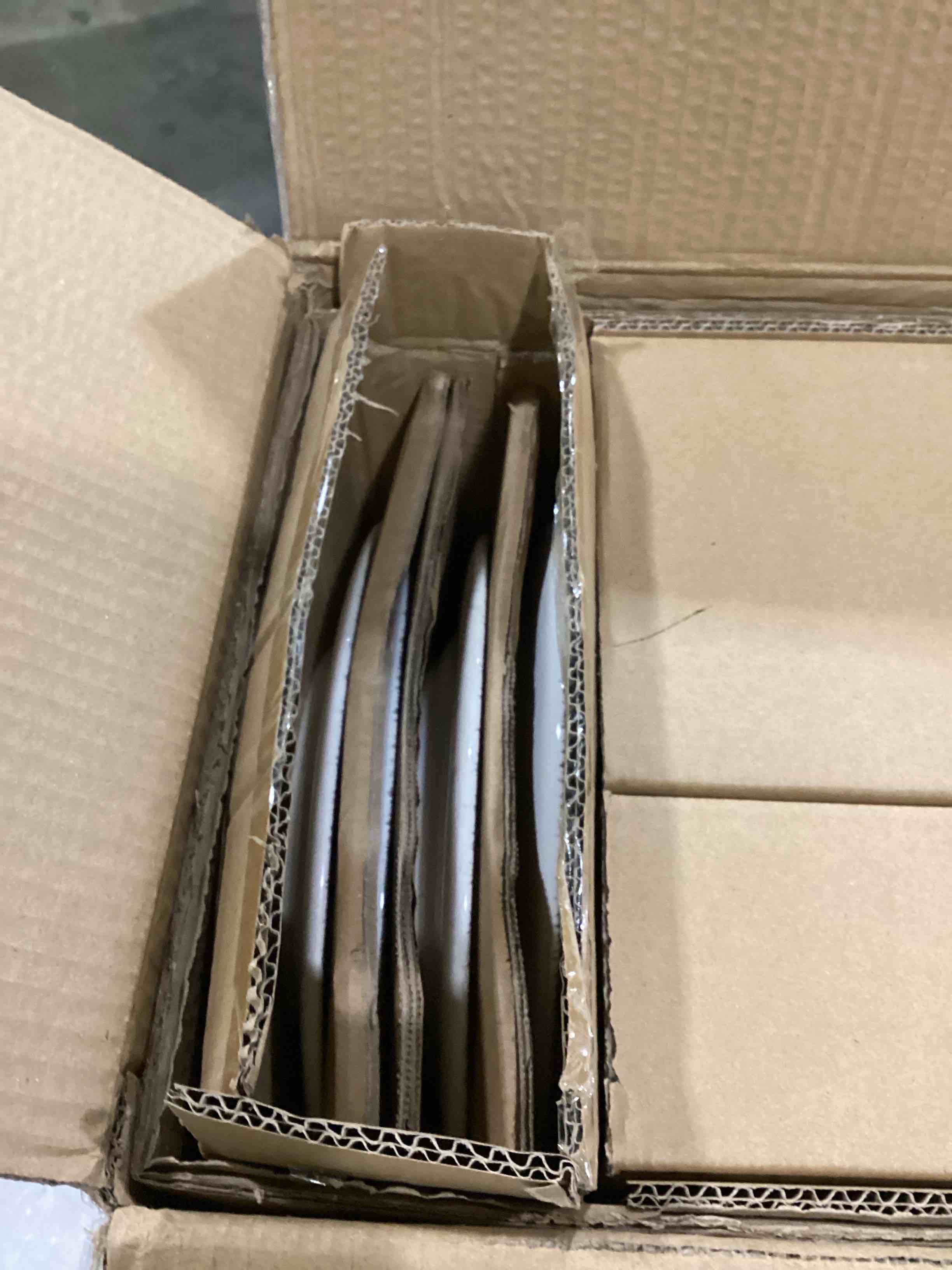 https://s3.amazonaws.com/lotting-images-prod/bidfta/GRN6714251_1735842993723.jpeg