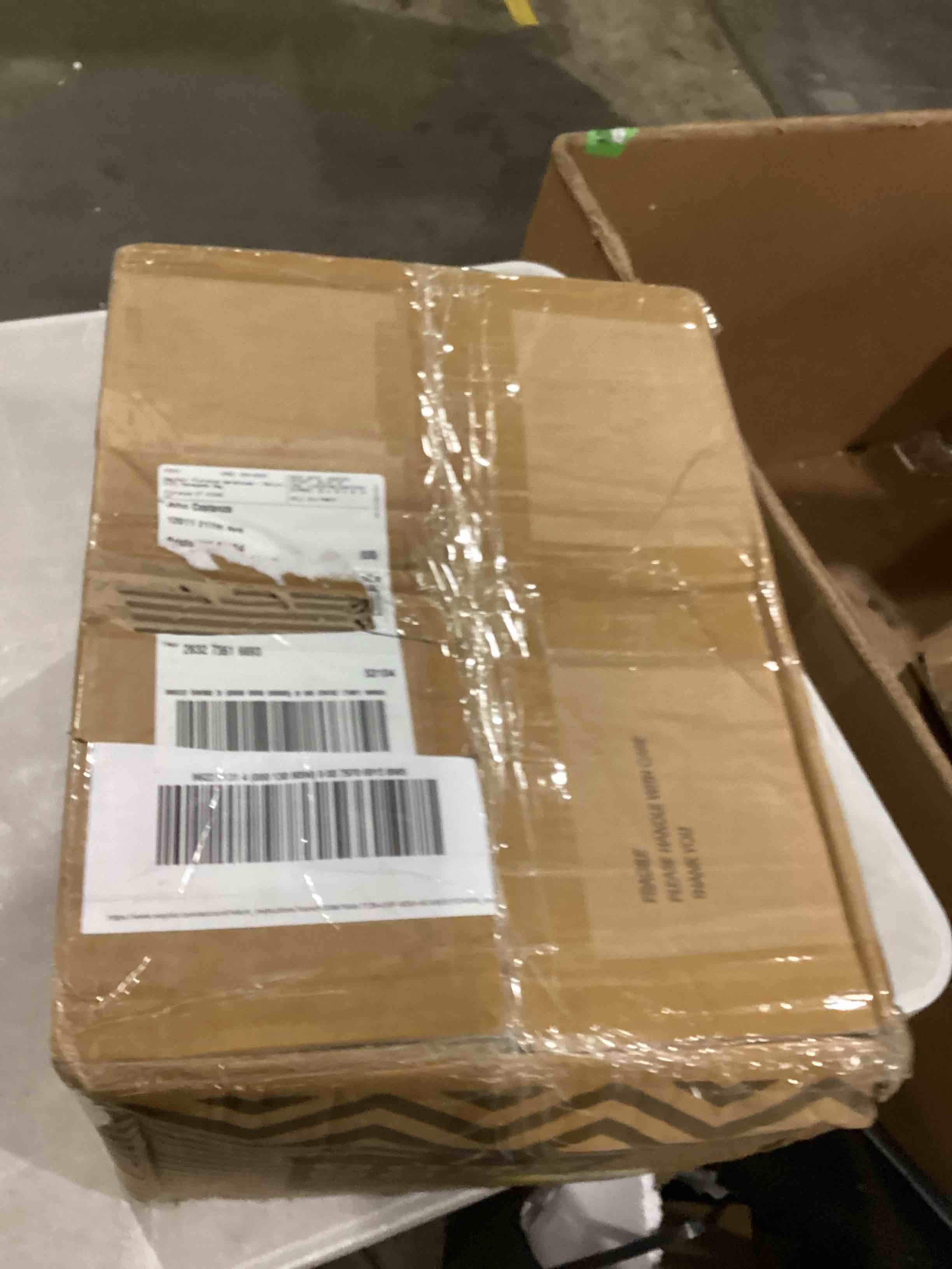 https://s3.amazonaws.com/lotting-images-prod/bidfta/GRN6714253_1735843394003.jpeg