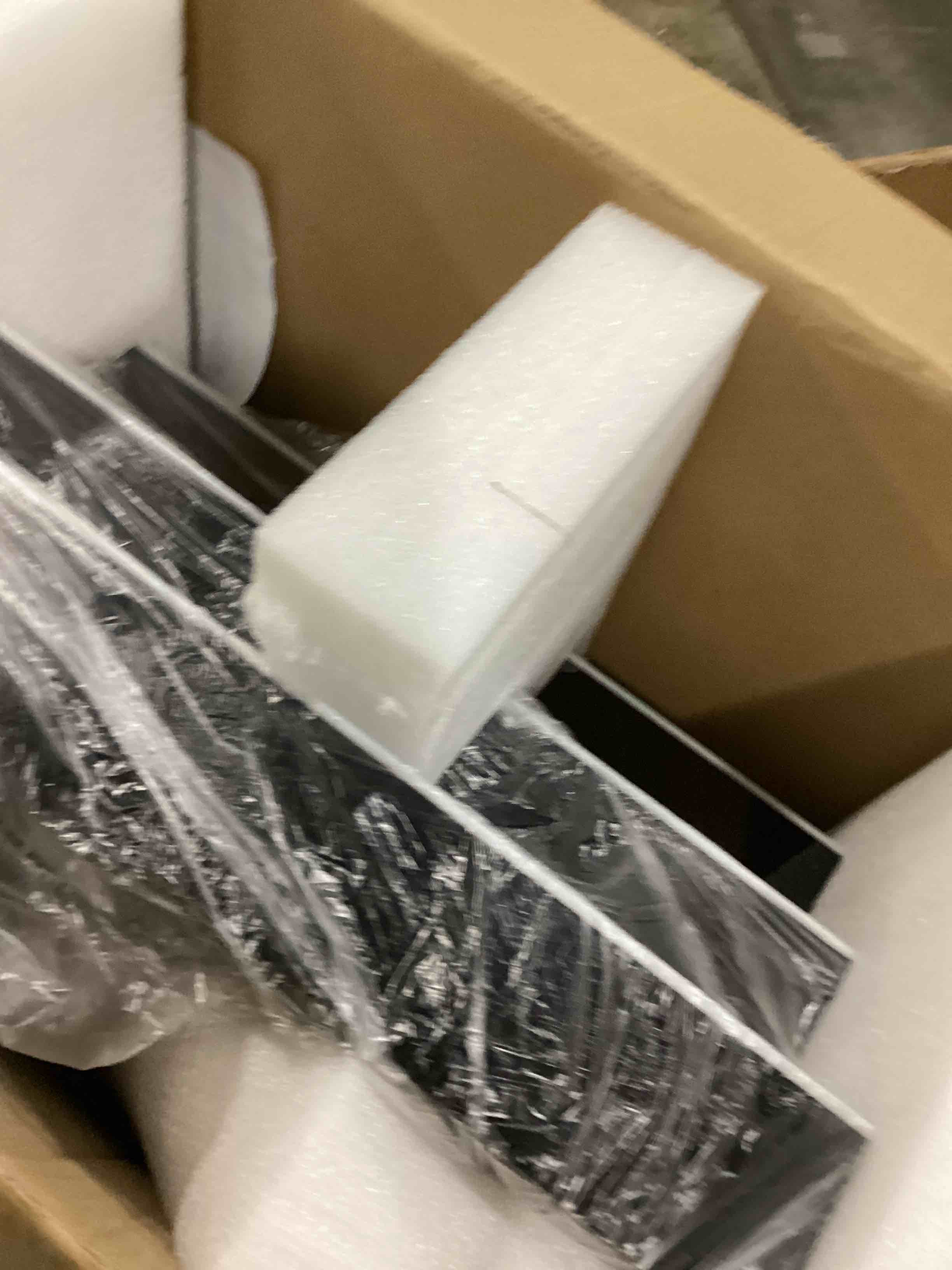 https://s3.amazonaws.com/lotting-images-prod/bidfta/GRN6714257_1735845854739.jpeg