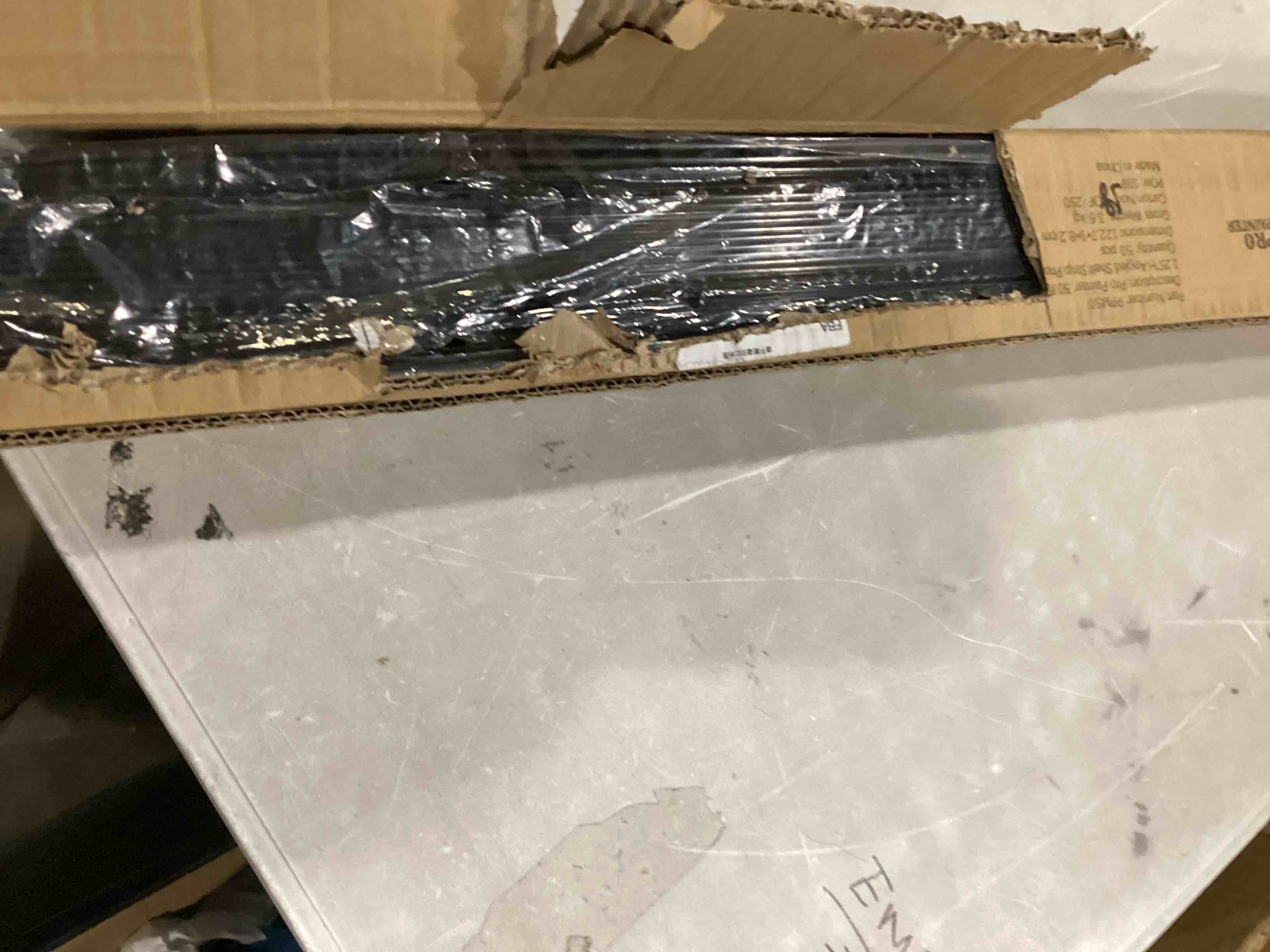 https://s3.amazonaws.com/lotting-images-prod/bidfta/GRN6714298_1735911528980.jpeg