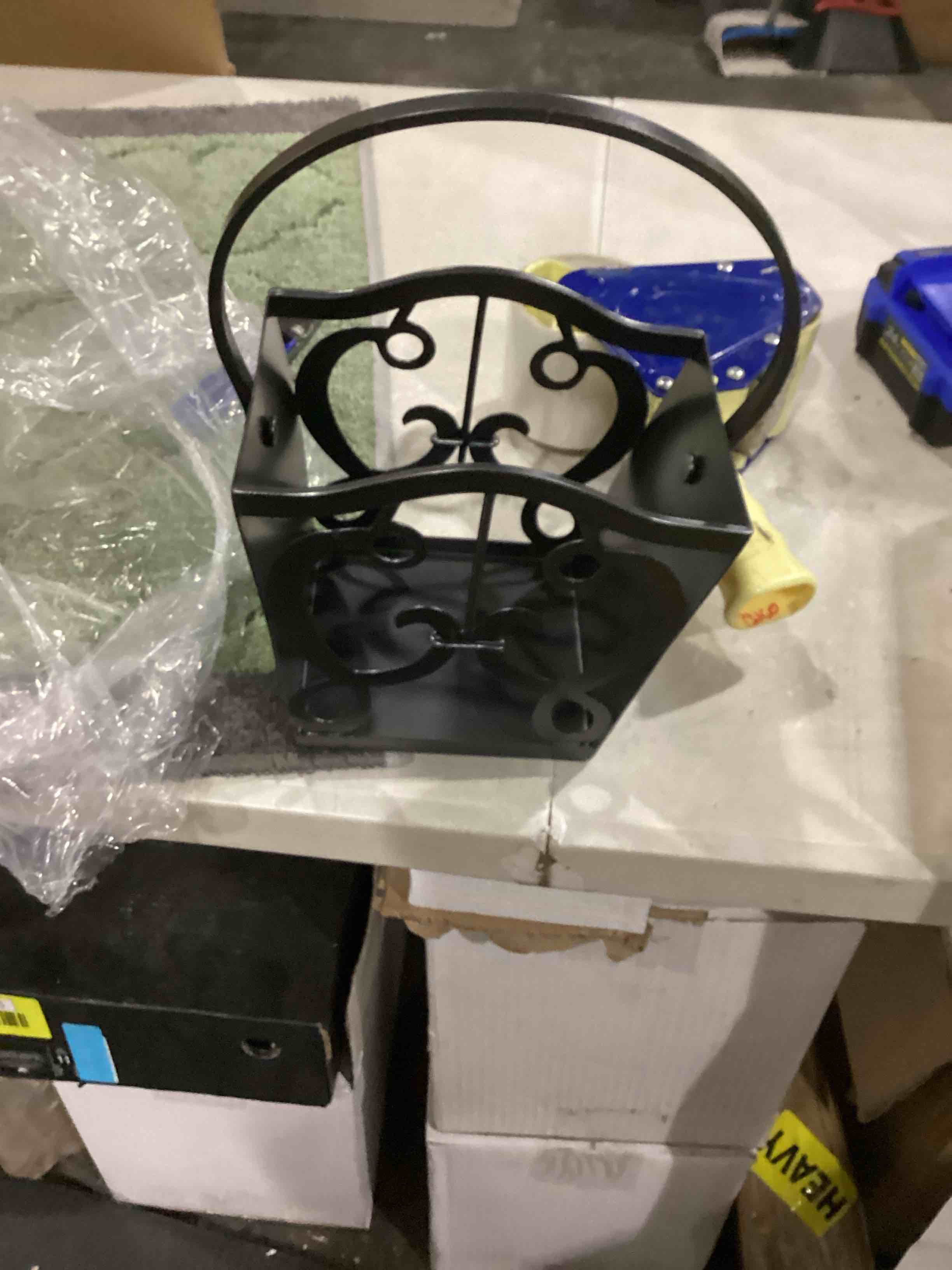 https://s3.amazonaws.com/lotting-images-prod/bidfta/GRN6714590_1733748049268.jpeg