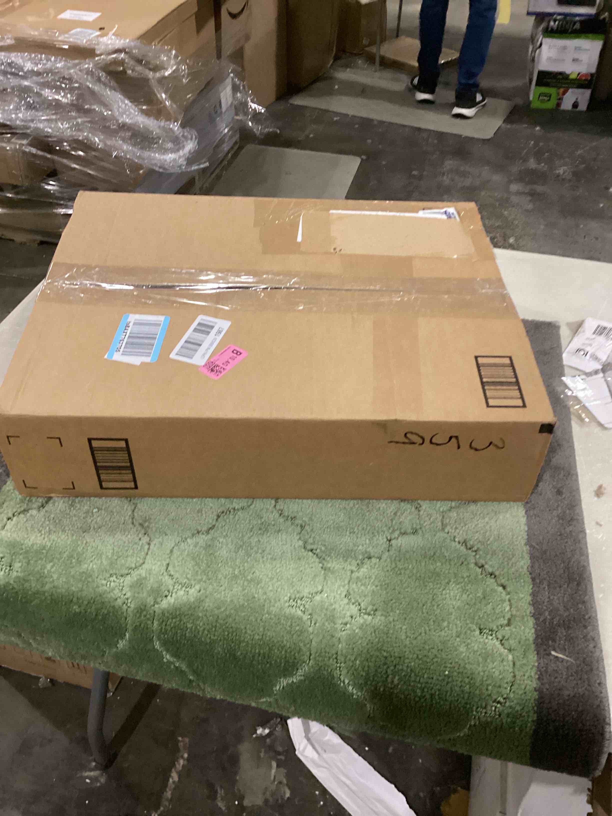 https://s3.amazonaws.com/lotting-images-prod/bidfta/GRN6715029_1734355782328.jpeg