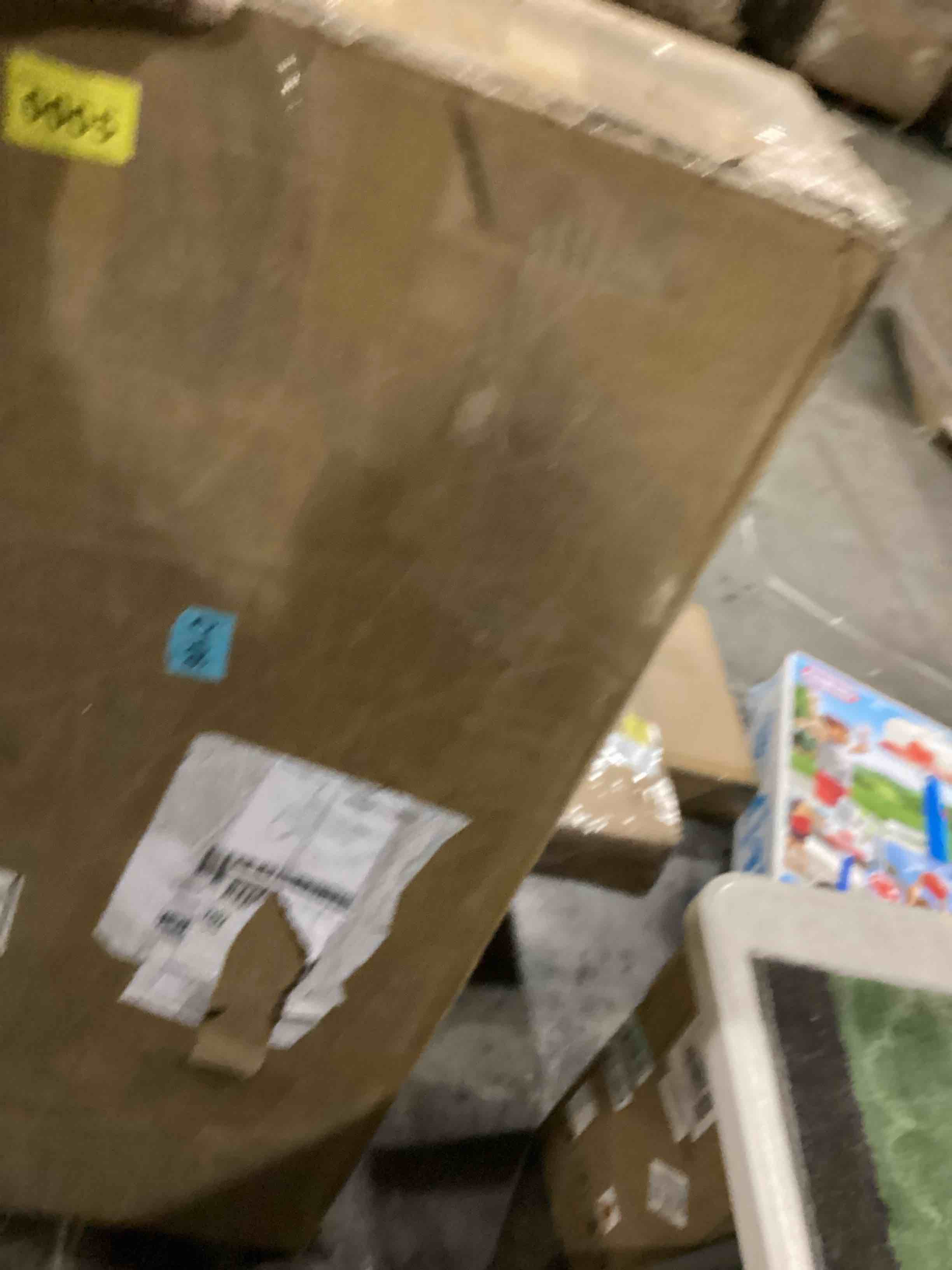 https://s3.amazonaws.com/lotting-images-prod/bidfta/GRN6715272_1734612096252.jpeg